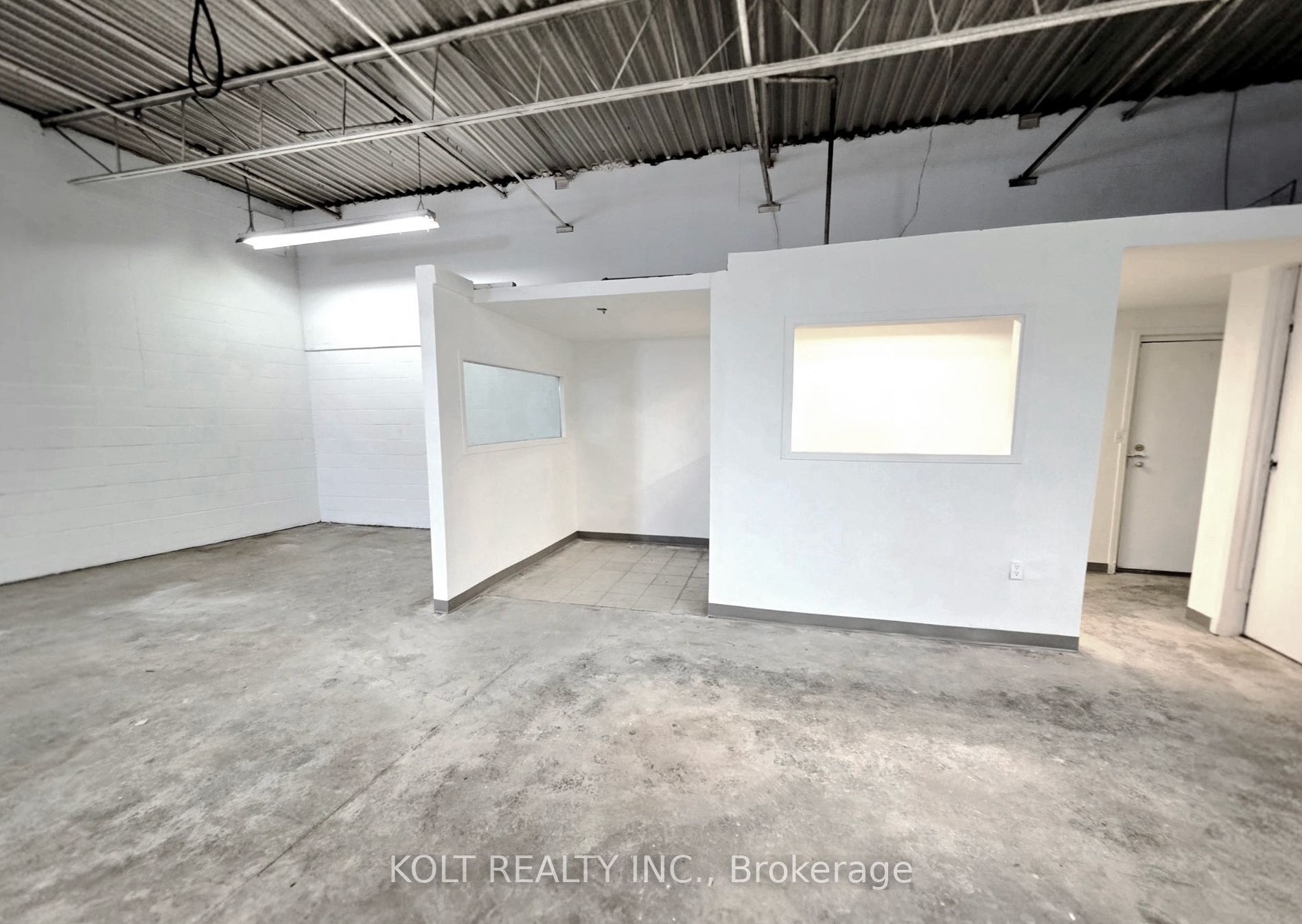 #10 - 21 Hale Road Property Photo 4