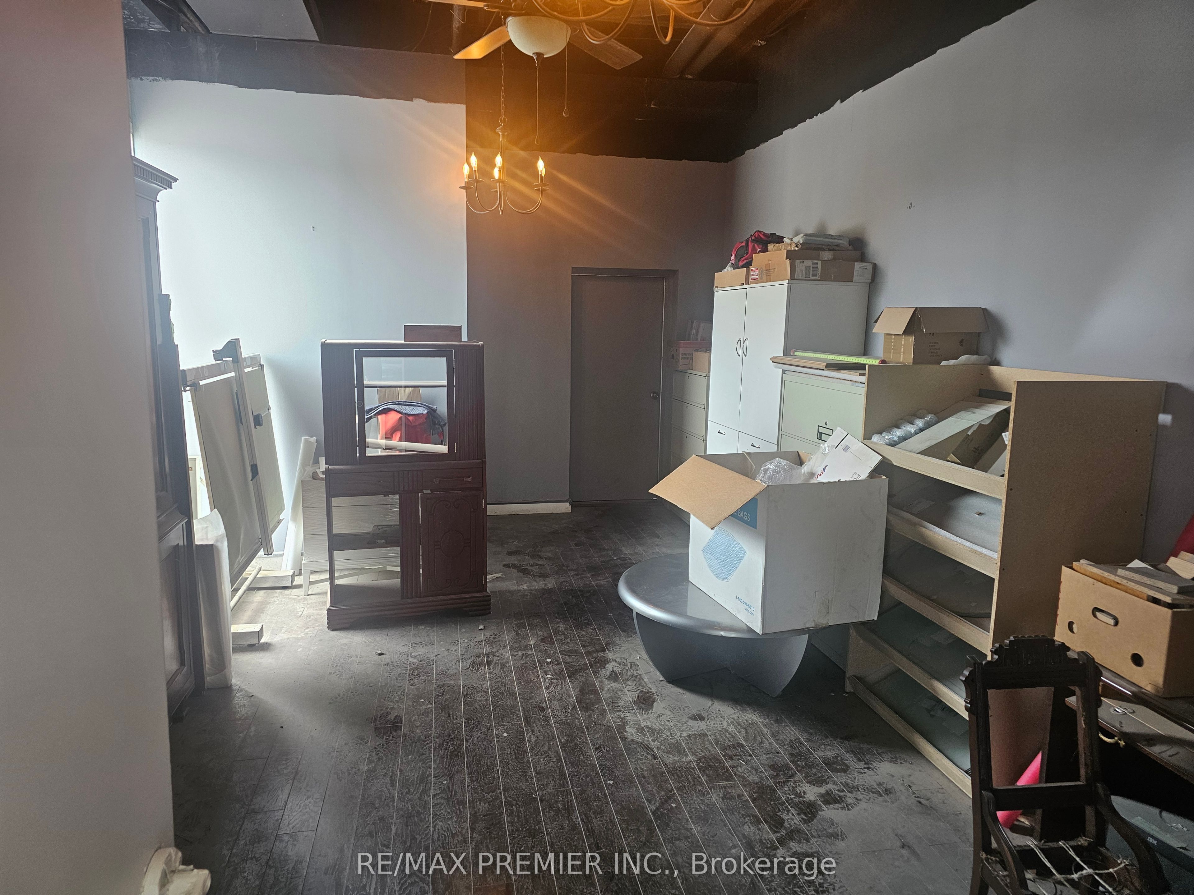 138 Oakdale Road Property Photo 4