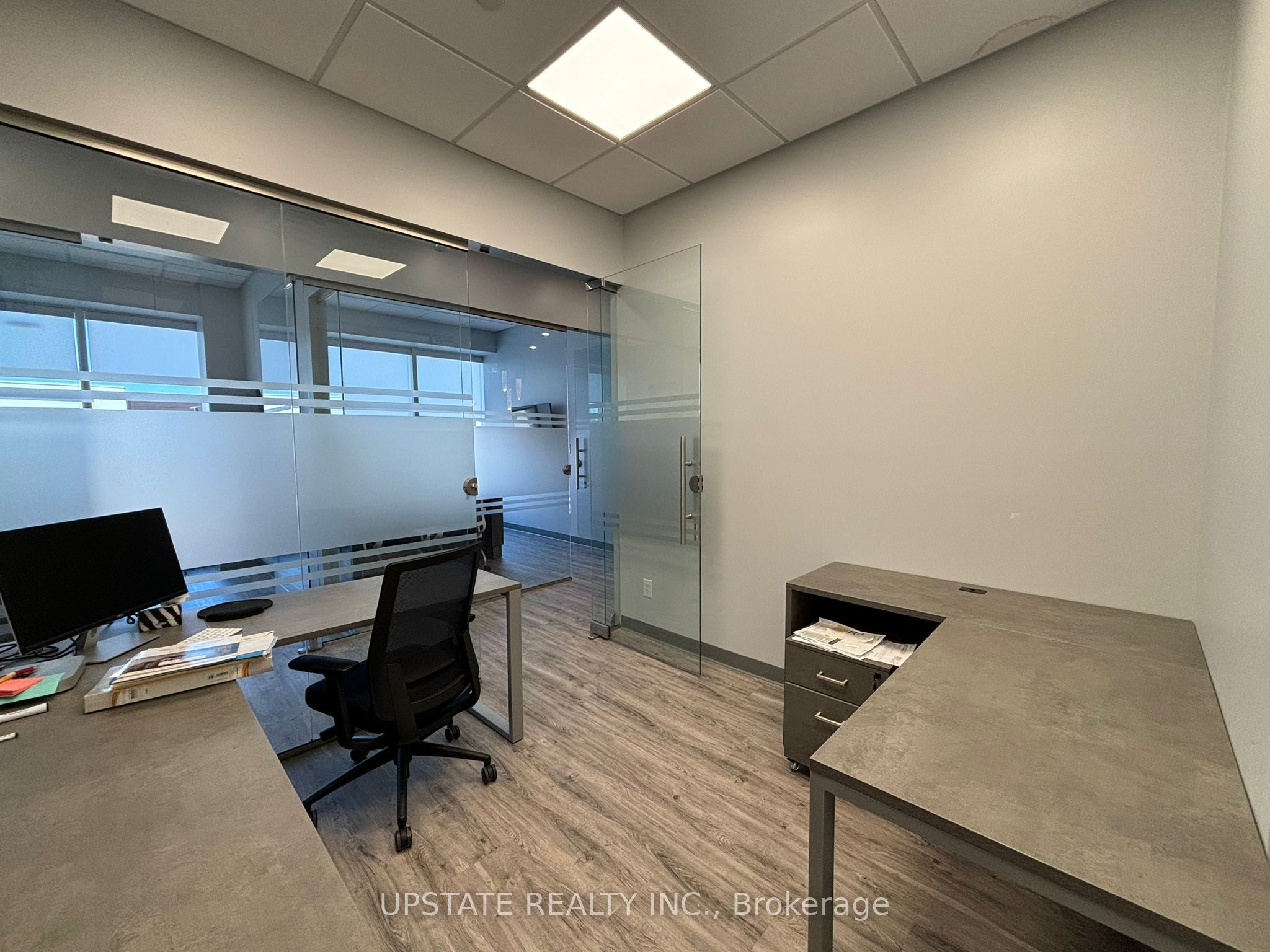 9280 Goreway Dr Property Photo 6