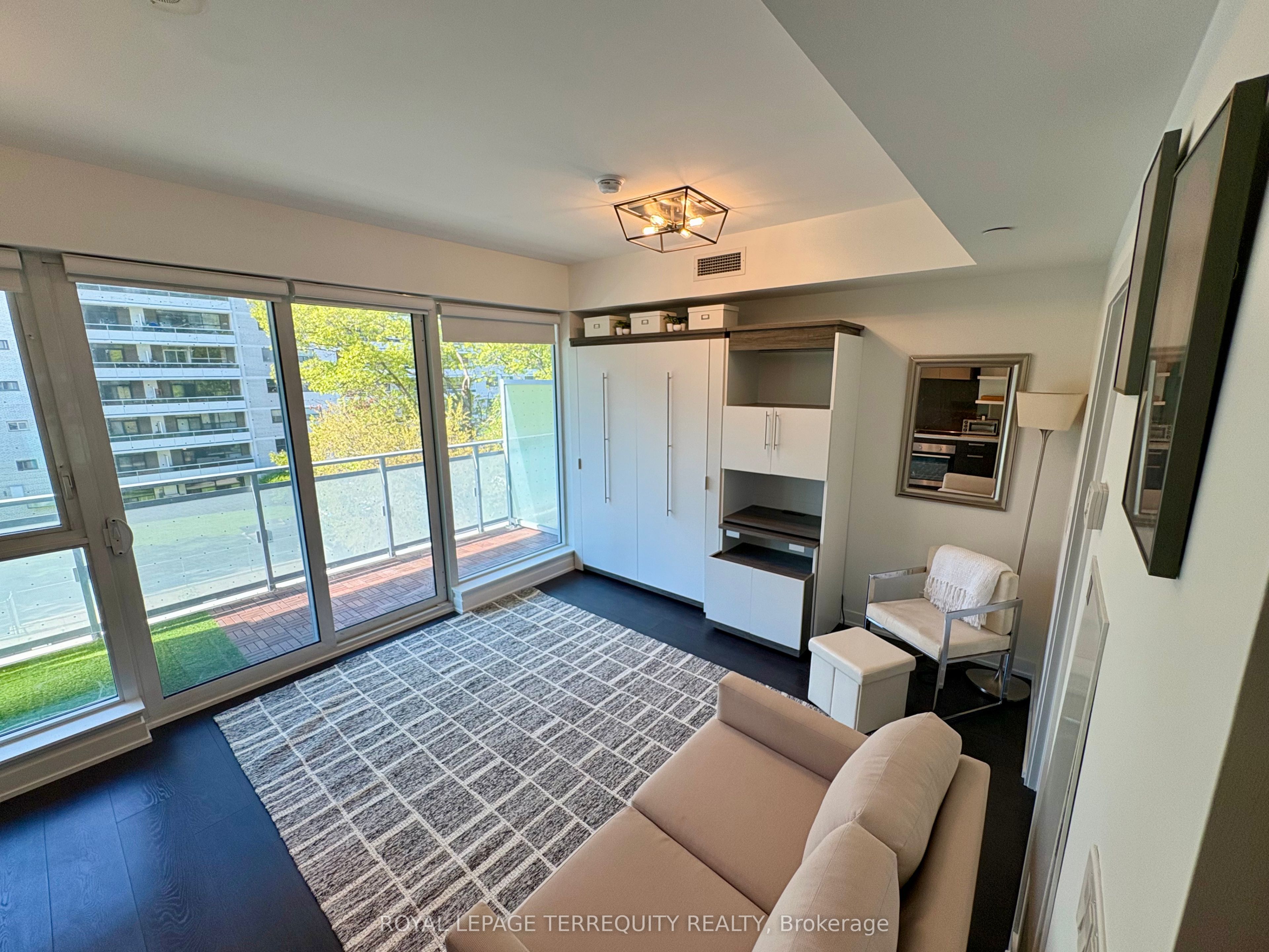 1830 Bloor Street W 437 Property Photo 2