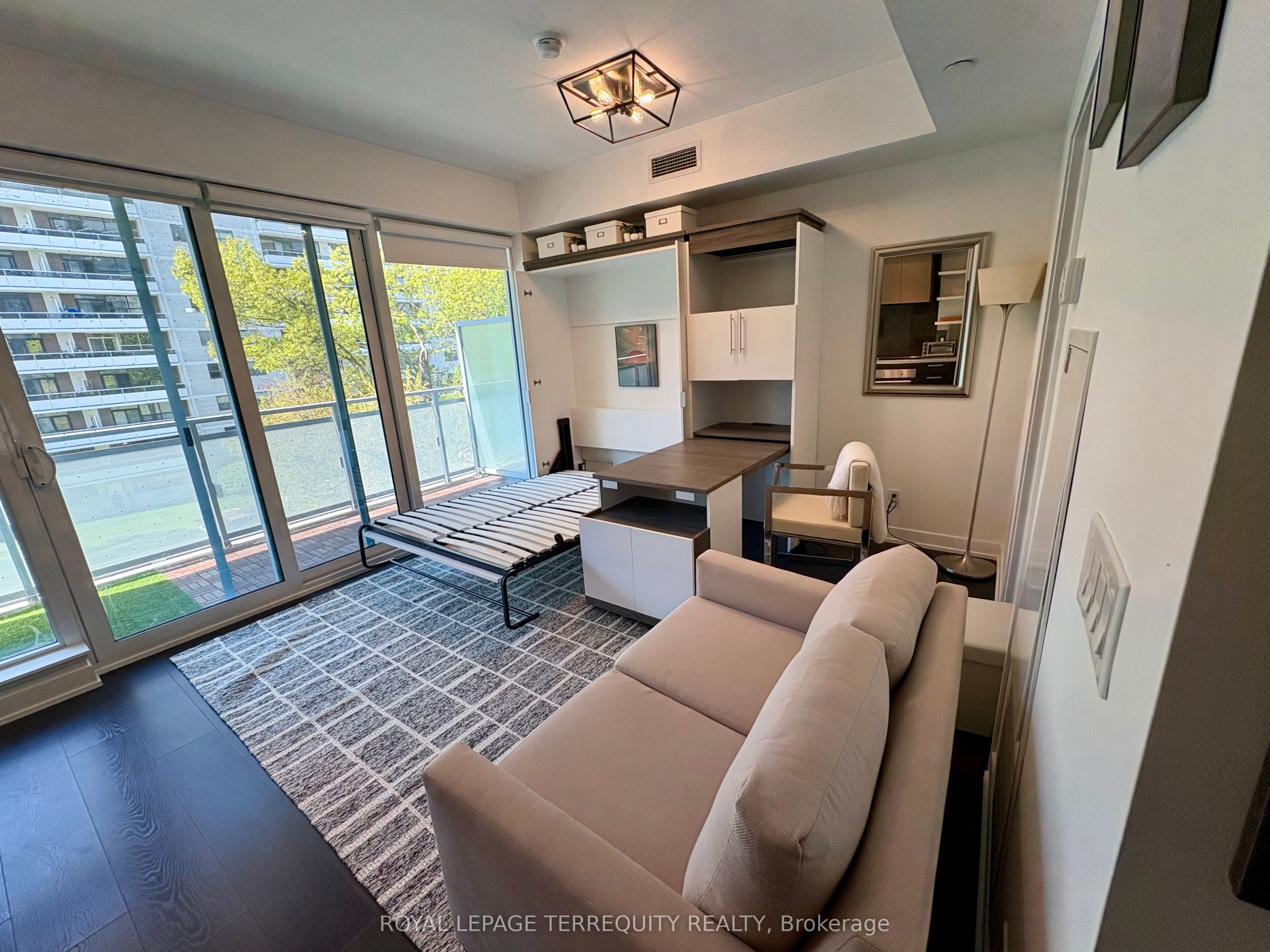 1830 Bloor Street W 437 Property Photo 8