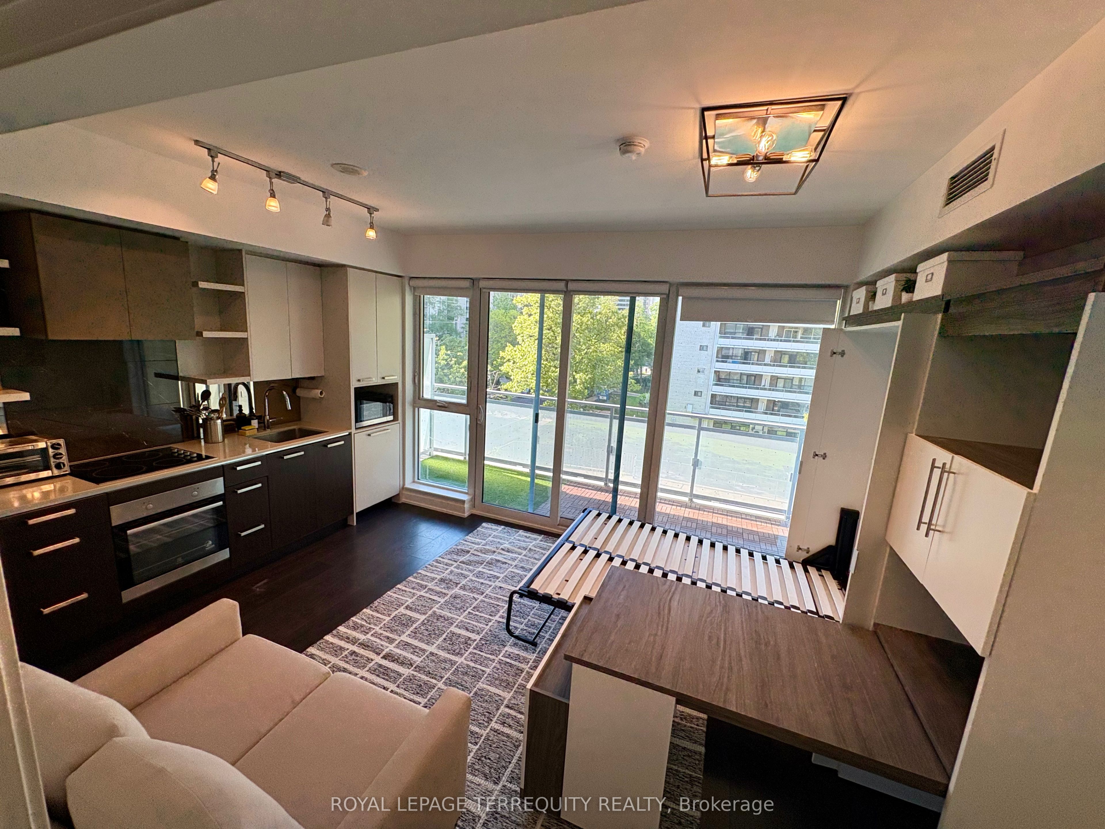 1830 Bloor Street W 437 Property Photo 15