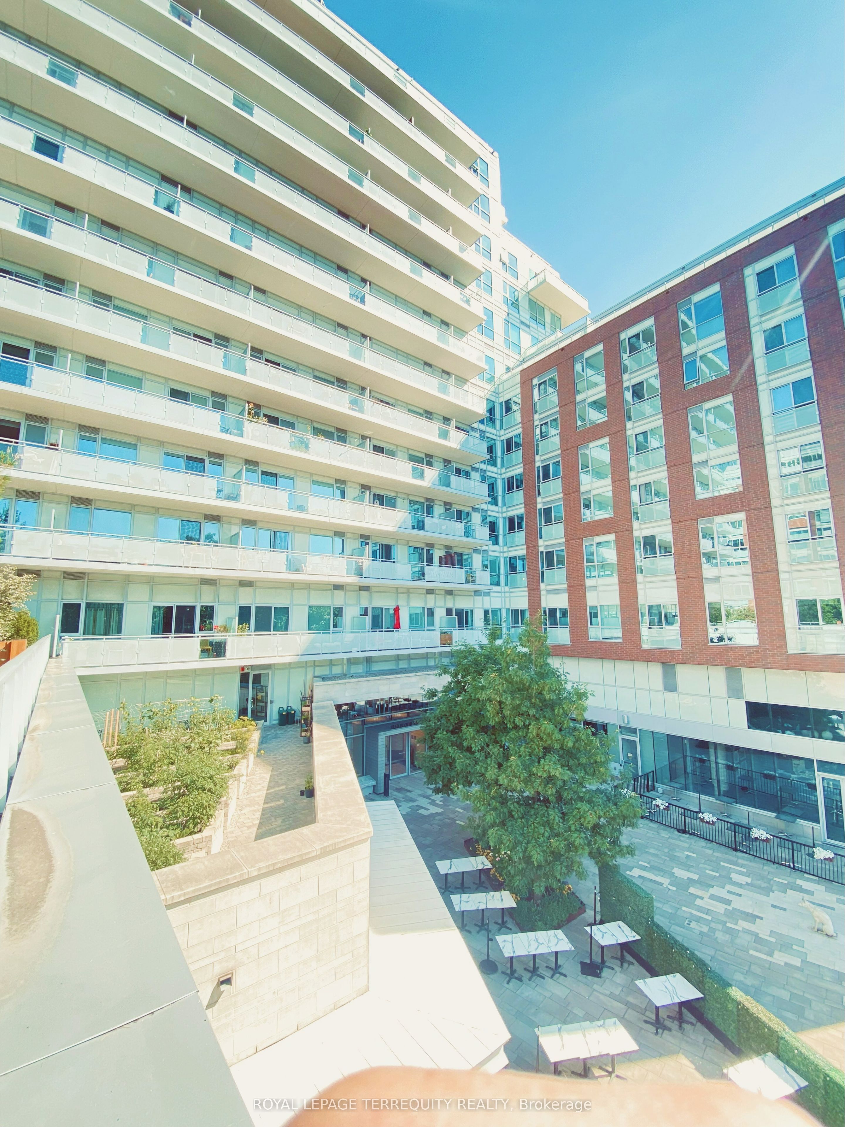1830 Bloor Street W 437 Property Photo 38