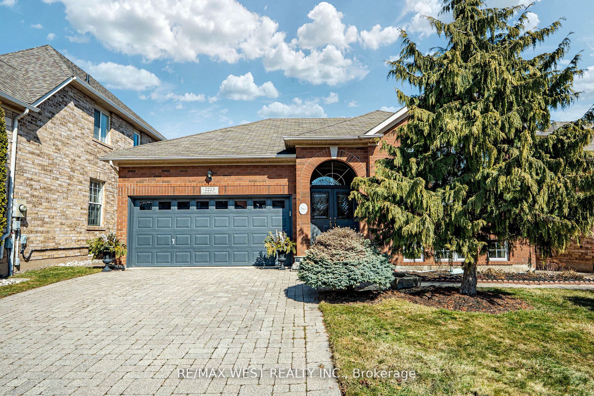 2223 Lapsley Crescent Property Photo 1