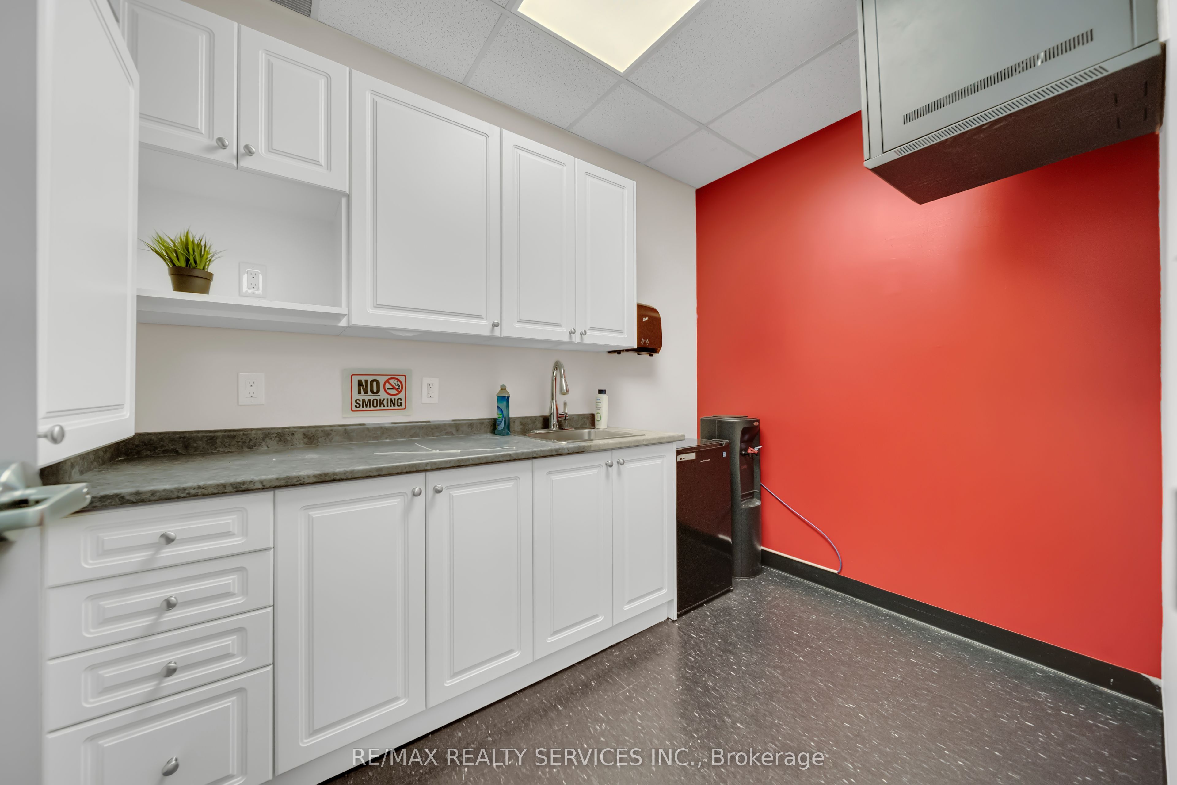 6660 Kennedy Road 215 Property Photo 17