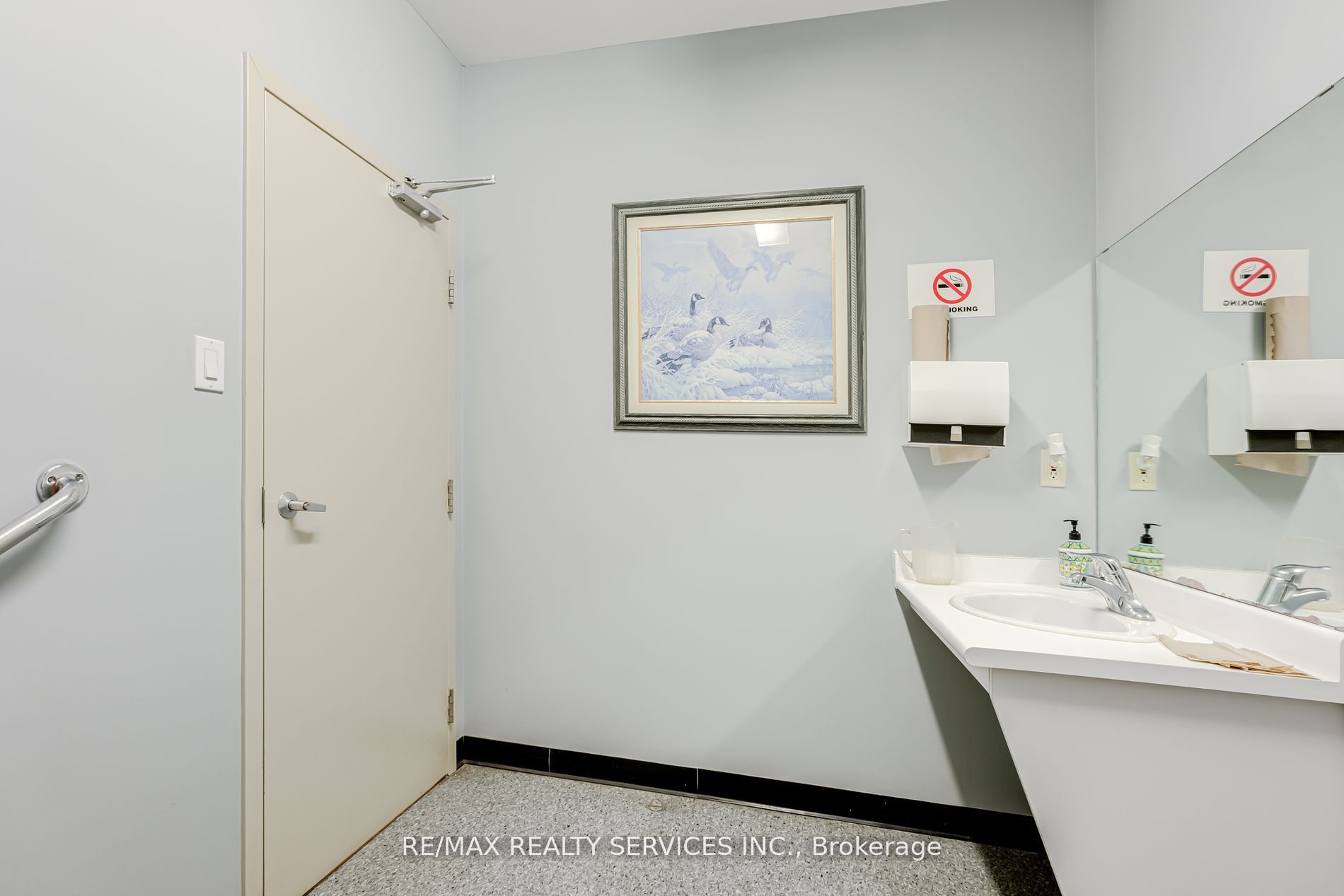 6660 Kennedy Rd Property Photo 13