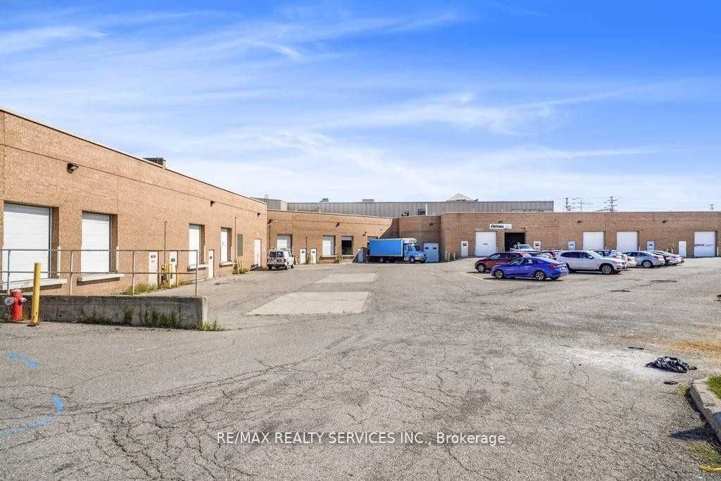6660 Kennedy Rd Property Photo 35
