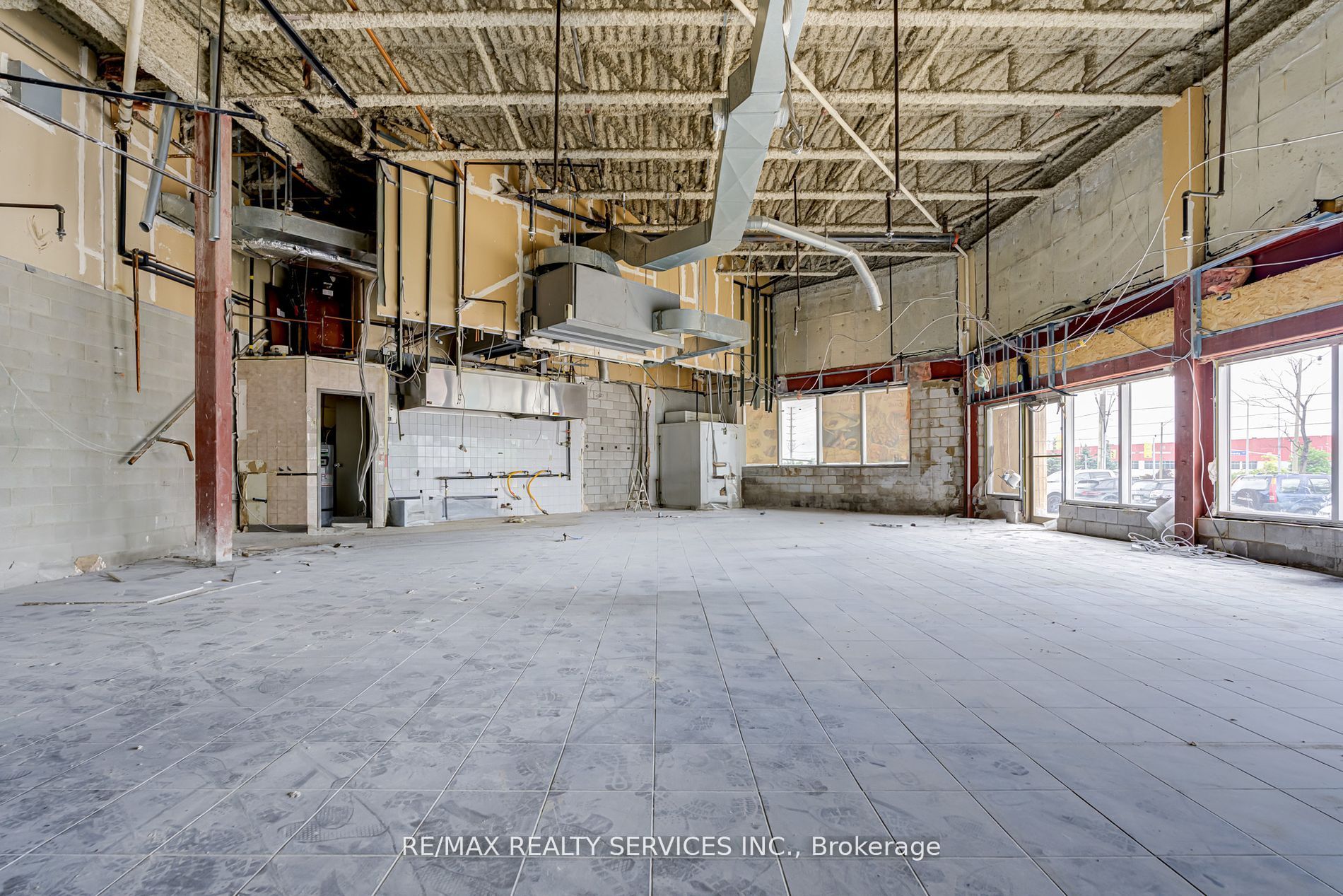 6660 Kennedy Road 12 Property Photo 6