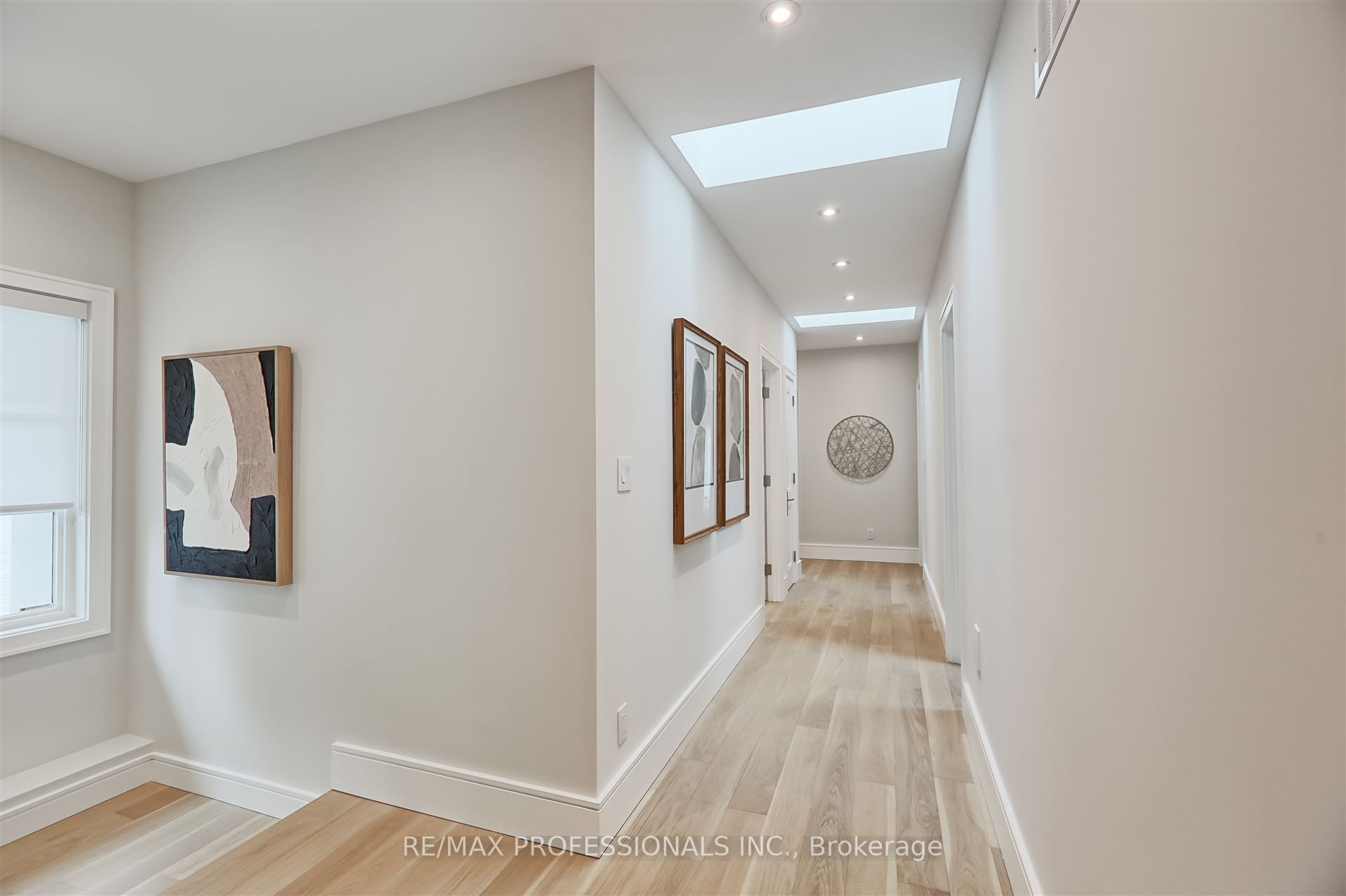 466 Prince Edward Drive N Property Photo 19