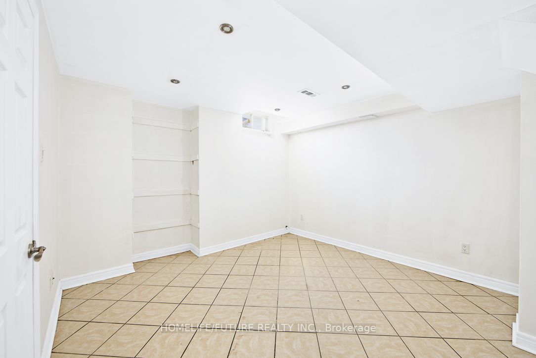 65 Game Creek Crescent Property Photo 29