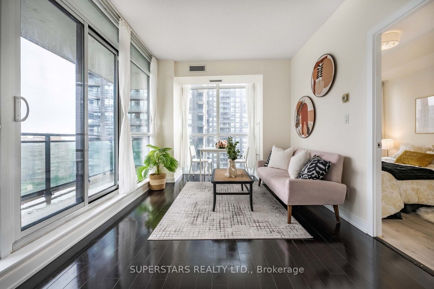 #2102 - 4065 Brickstone Mews Property Photo 7