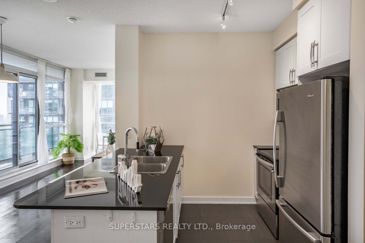 #2102 - 4065 Brickstone Mews Property Photo 13
