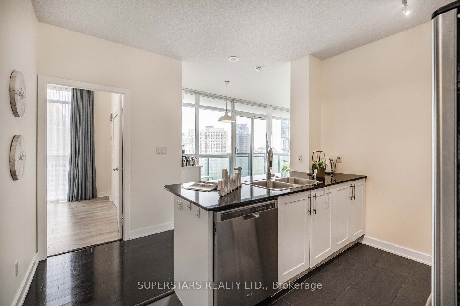 #2102 - 4065 Brickstone Mews Property Photo 14