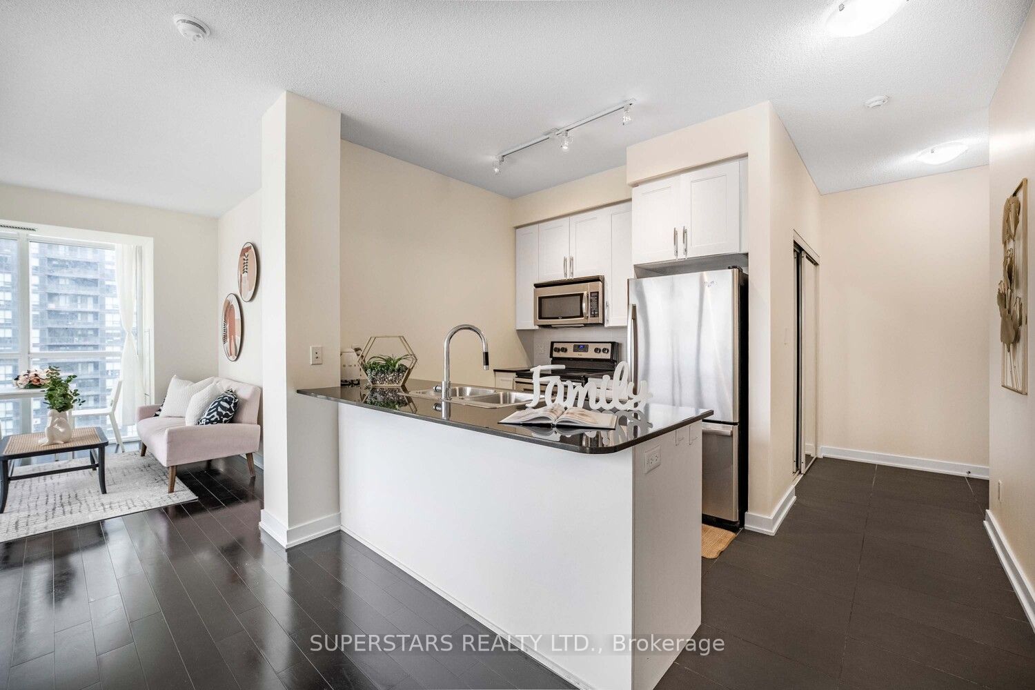 #2102 - 4065 Brickstone Mews Property Photo 15