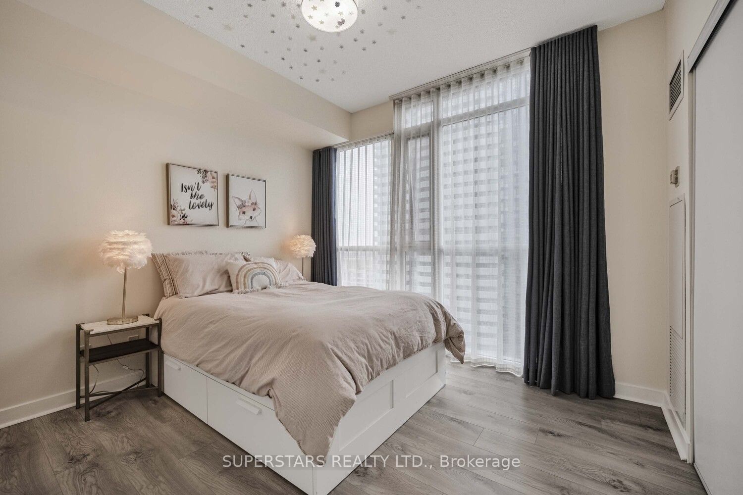 #2102 - 4065 Brickstone Mews Property Photo 16