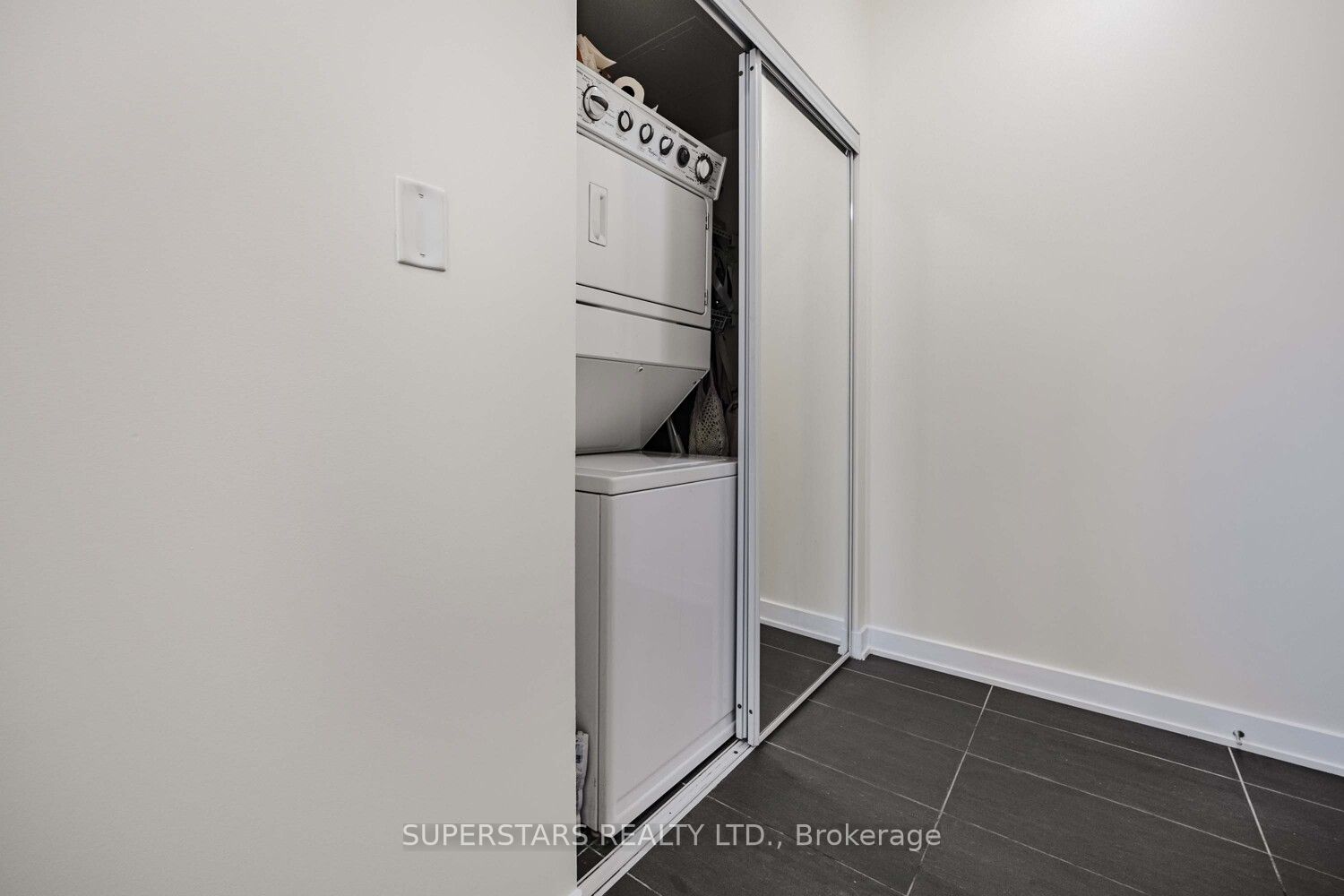 #2102 - 4065 Brickstone Mews Property Photo 22