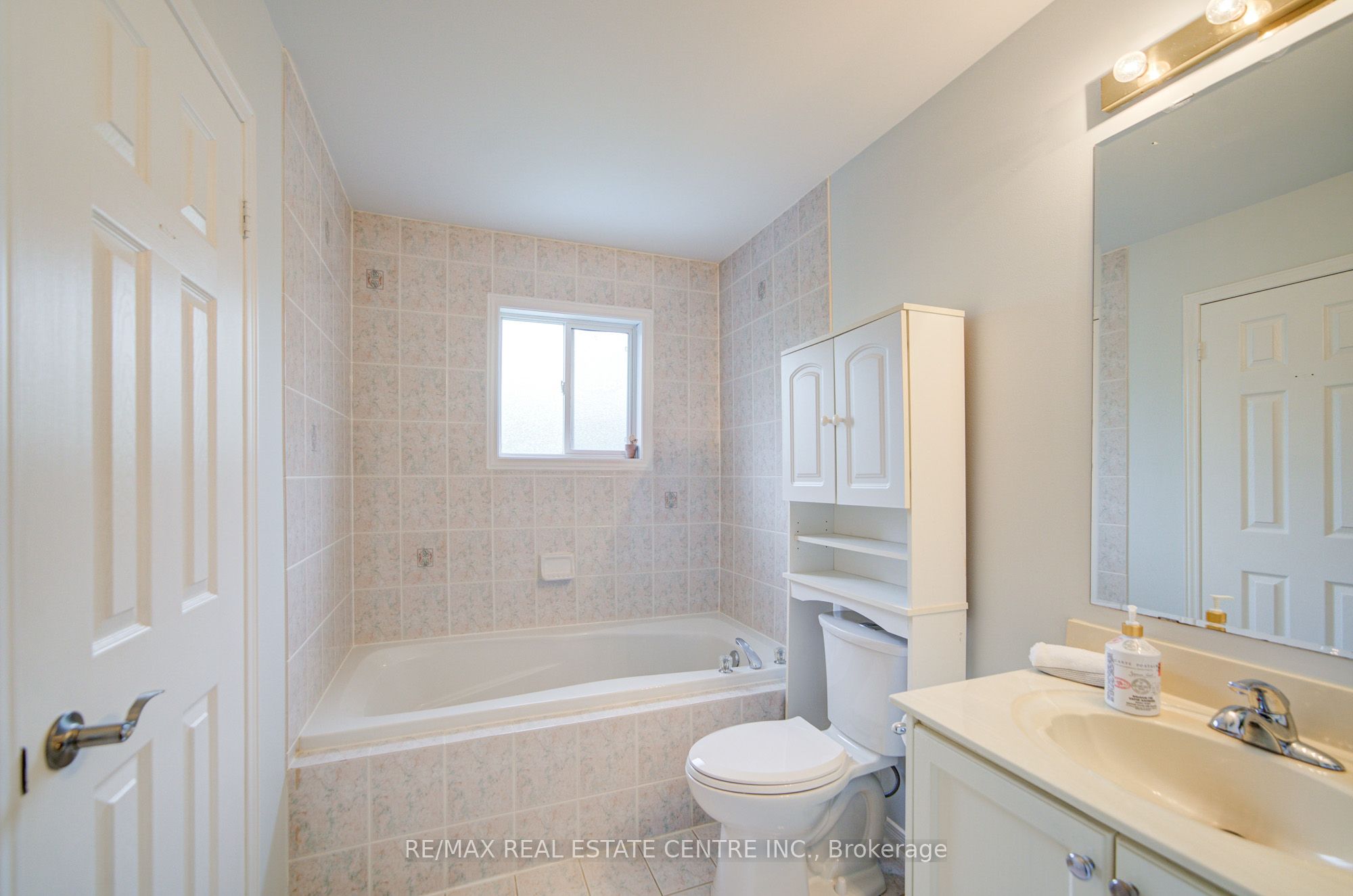 1793 Creek Way Property Photo 32