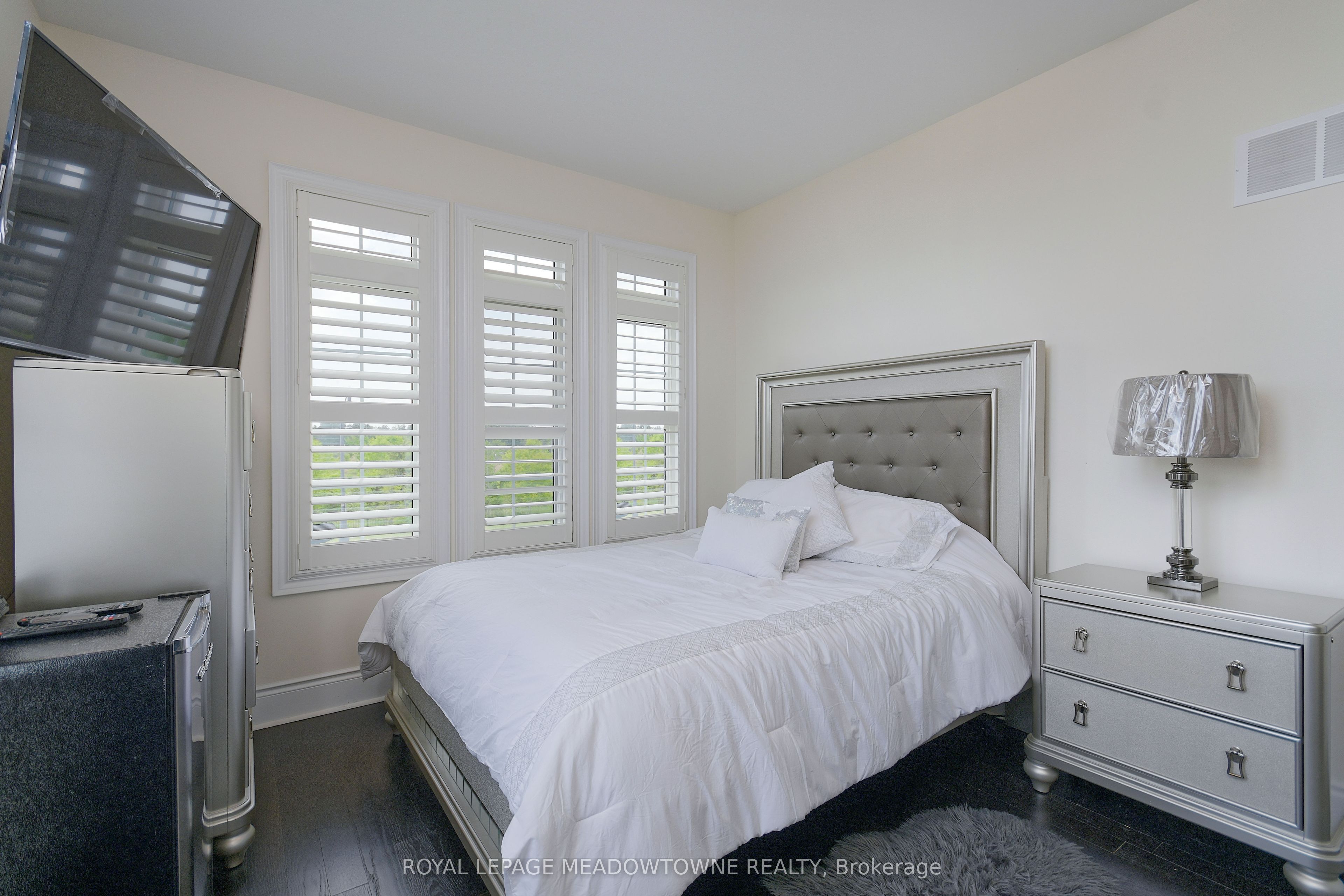1 Royal West Drive Property Photo 26