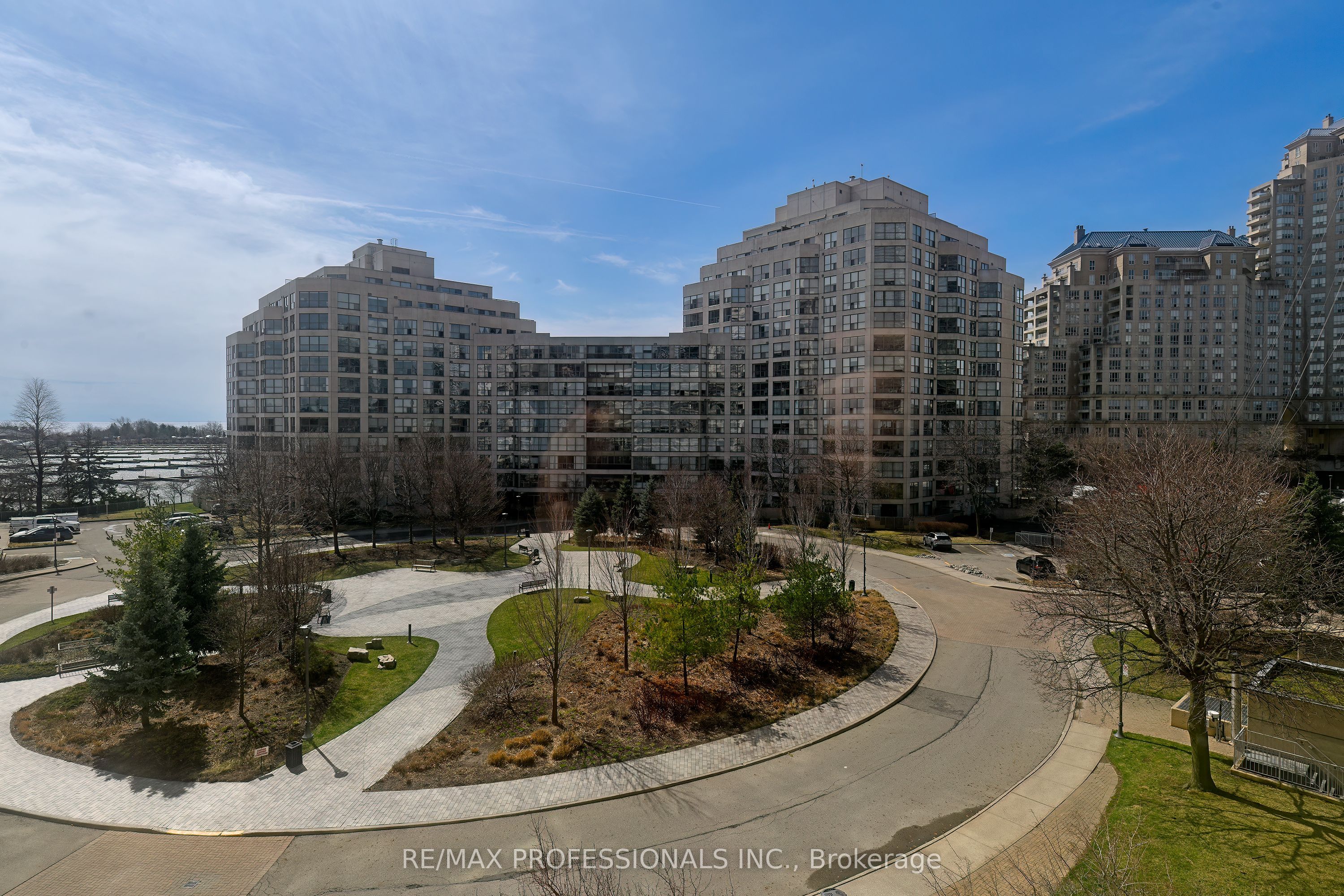 2261 Lakeshore Boulevard W 528 Property Photo 17