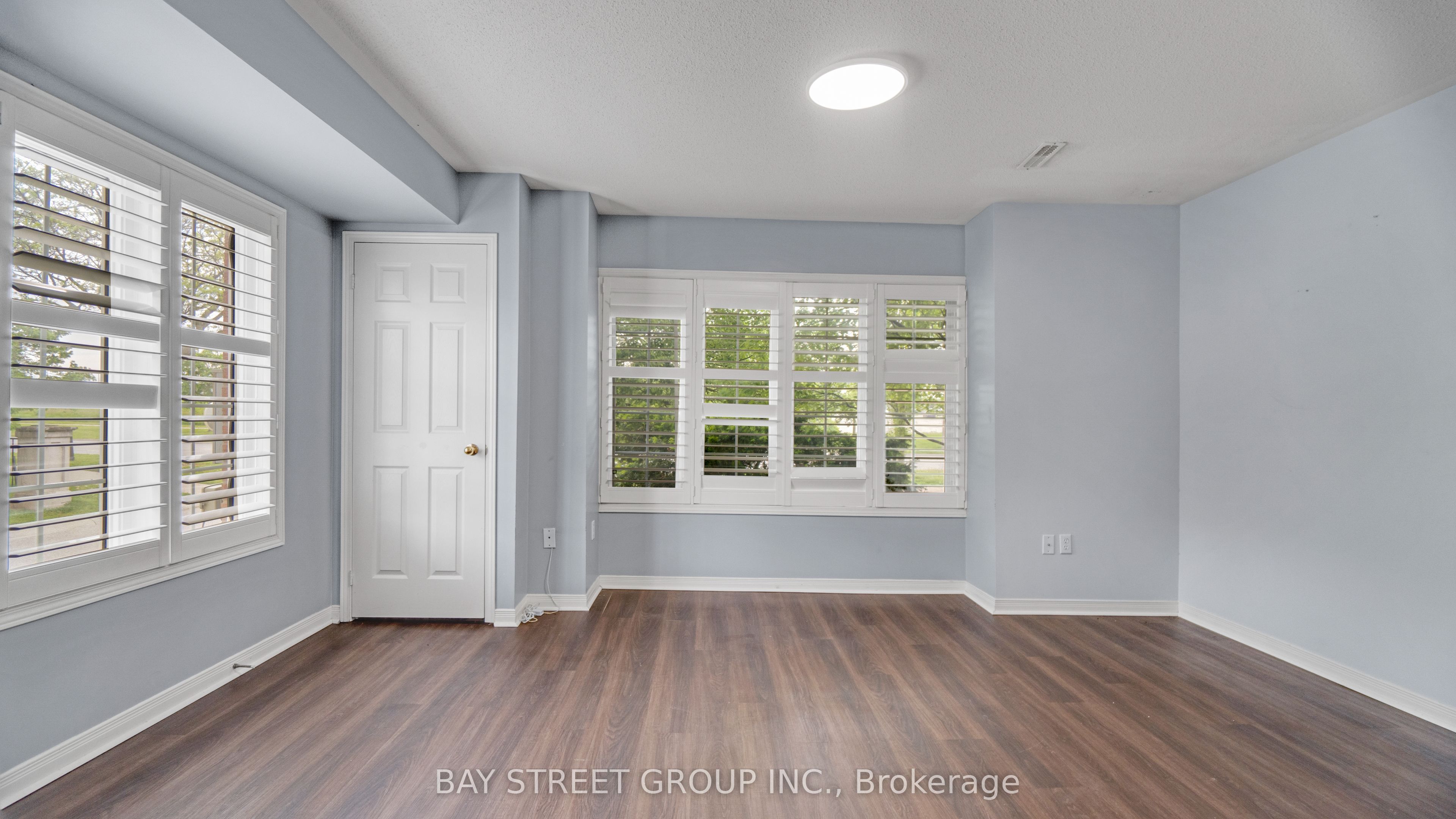 #61 - 5090 Fairview Street Property Photo 8