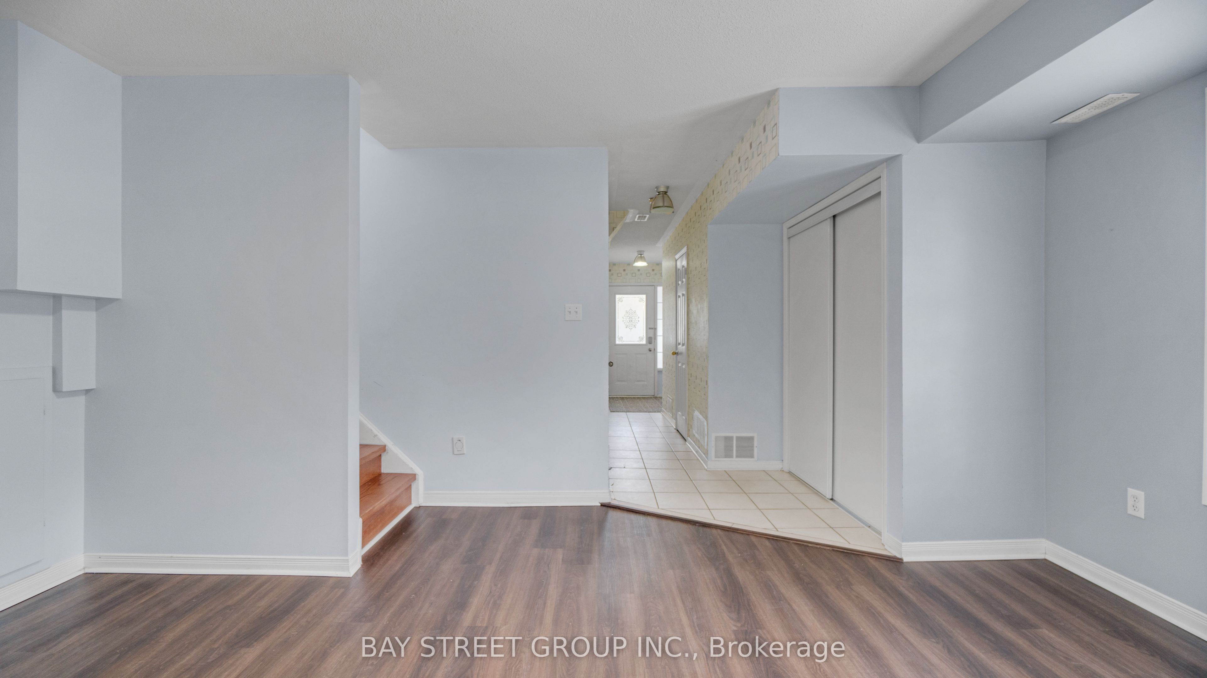 #61 - 5090 Fairview Street Property Photo 9