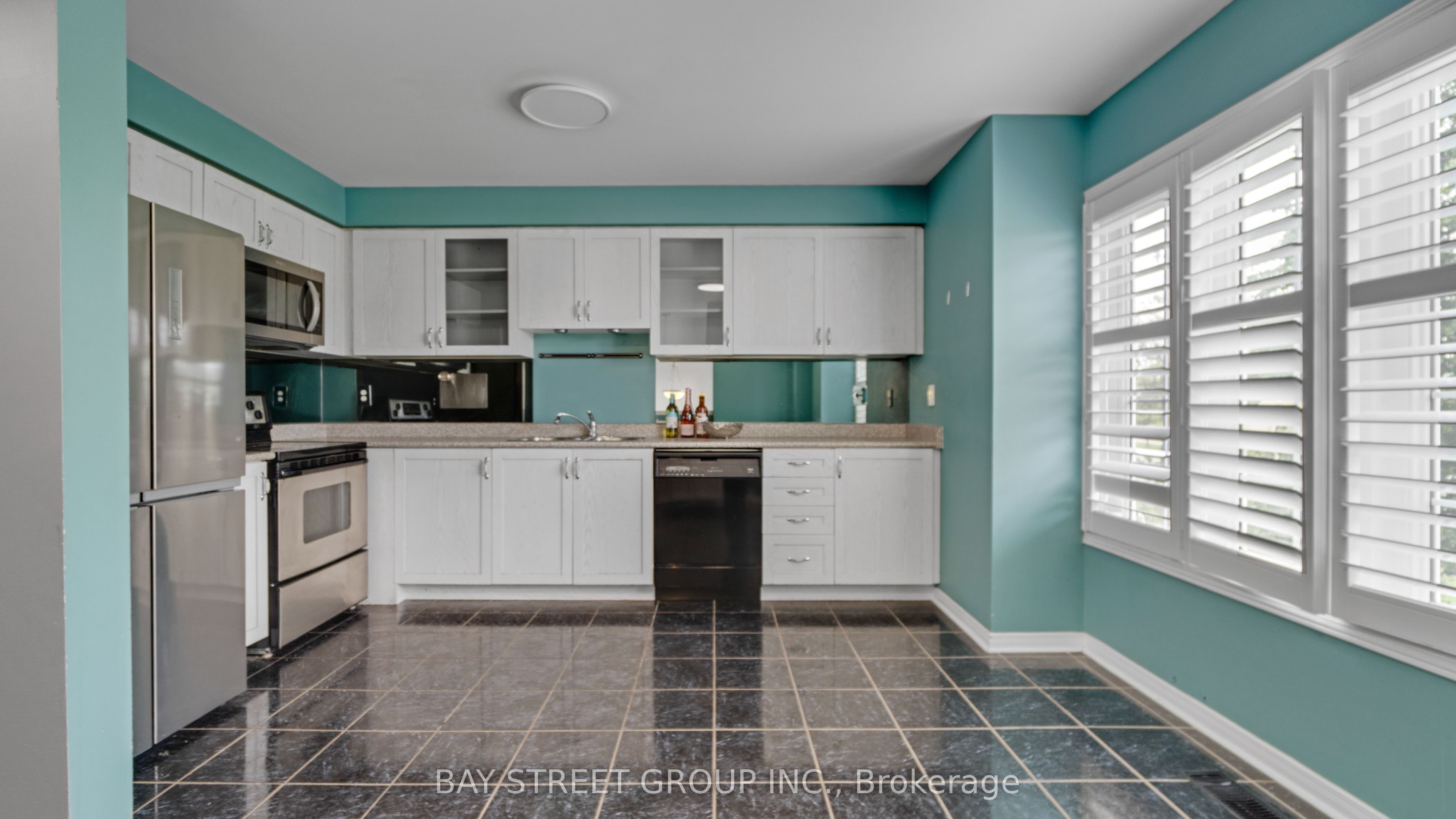 #61 - 5090 Fairview Street Property Photo 21