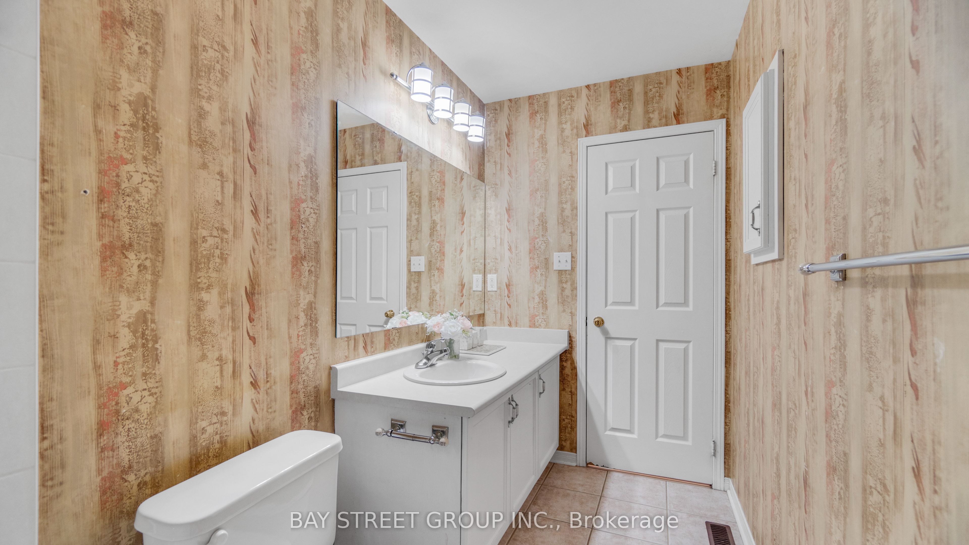 #61 - 5090 Fairview Street Property Photo 34