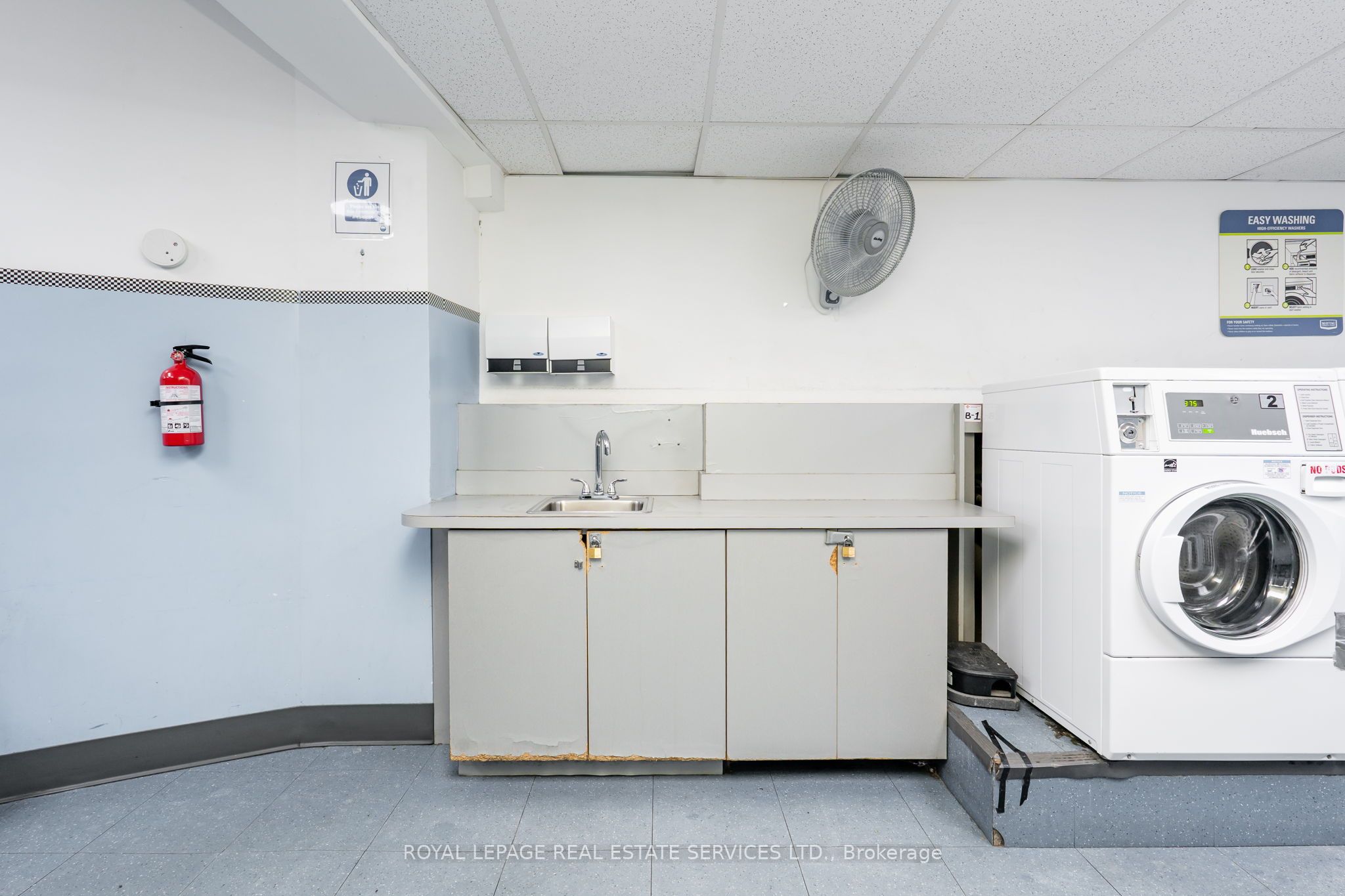 2852 Dufferin Street Property Photo 20