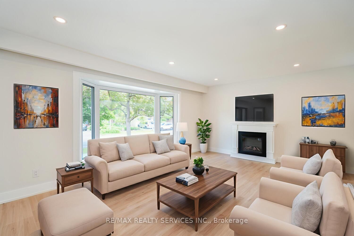2296 Devon Road Property Photo 9