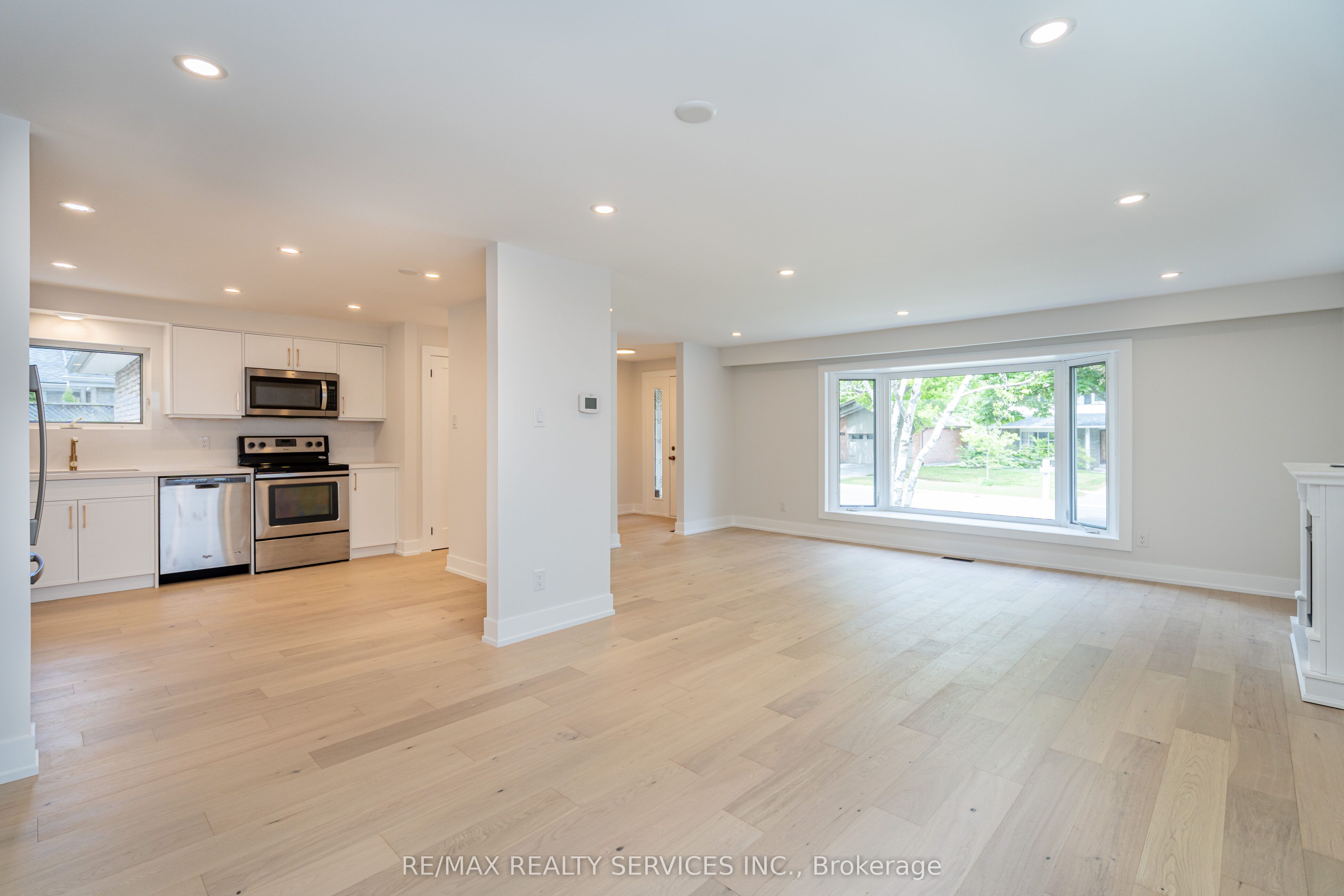 2296 Devon Road Property Photo 10