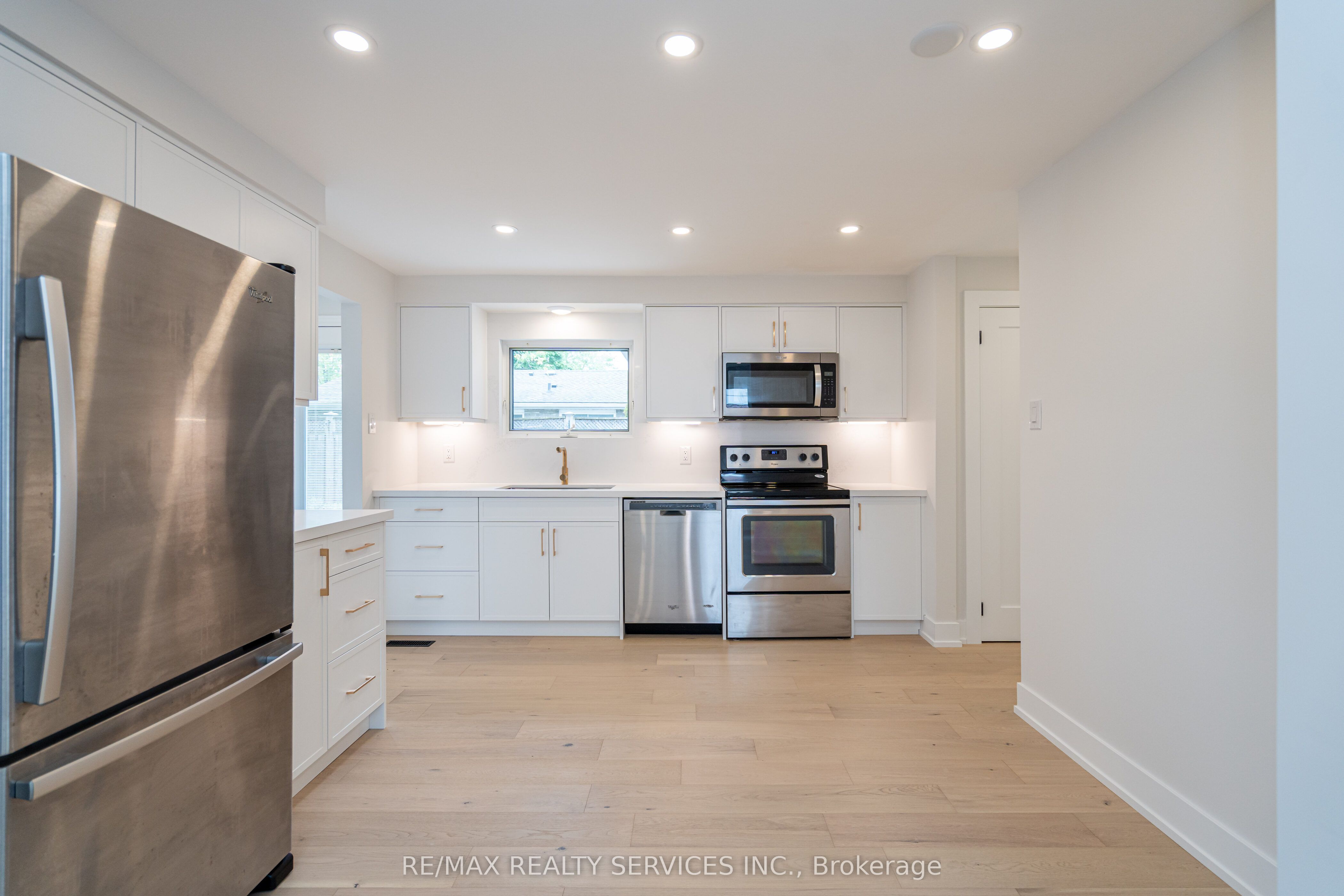 2296 Devon Road Property Photo 13
