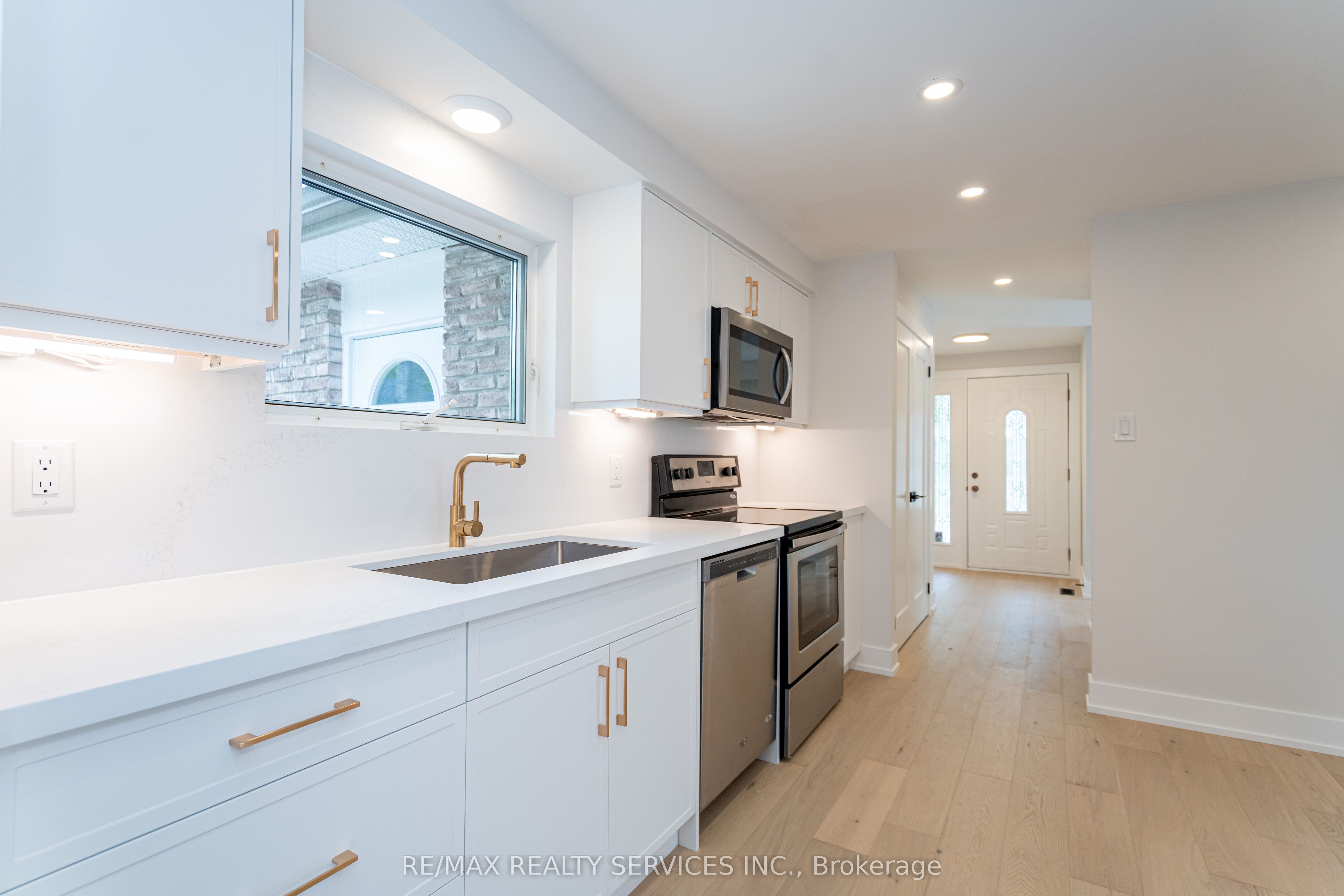 2296 Devon Road Property Photo 16