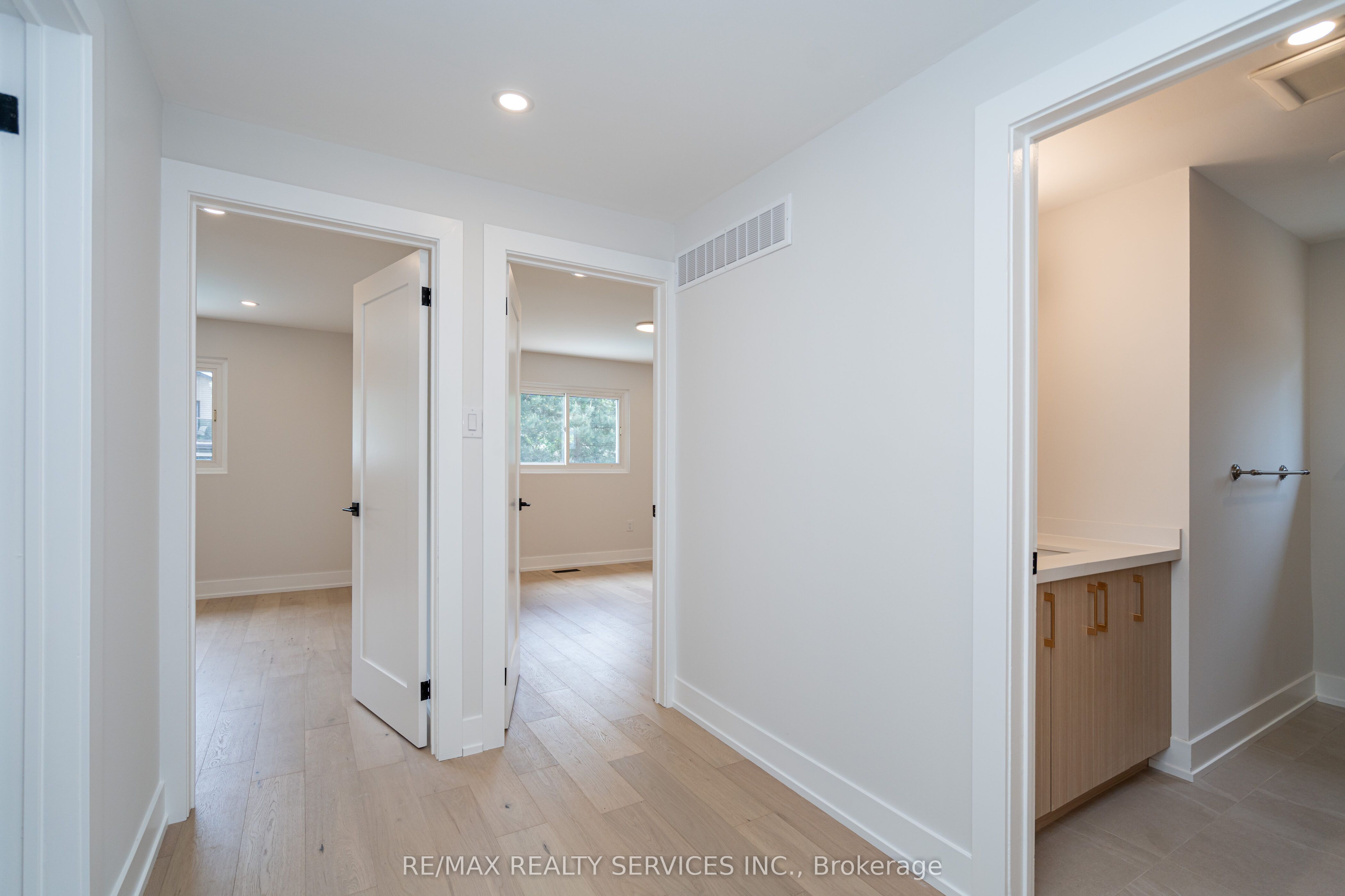 2296 Devon Road Property Photo 20