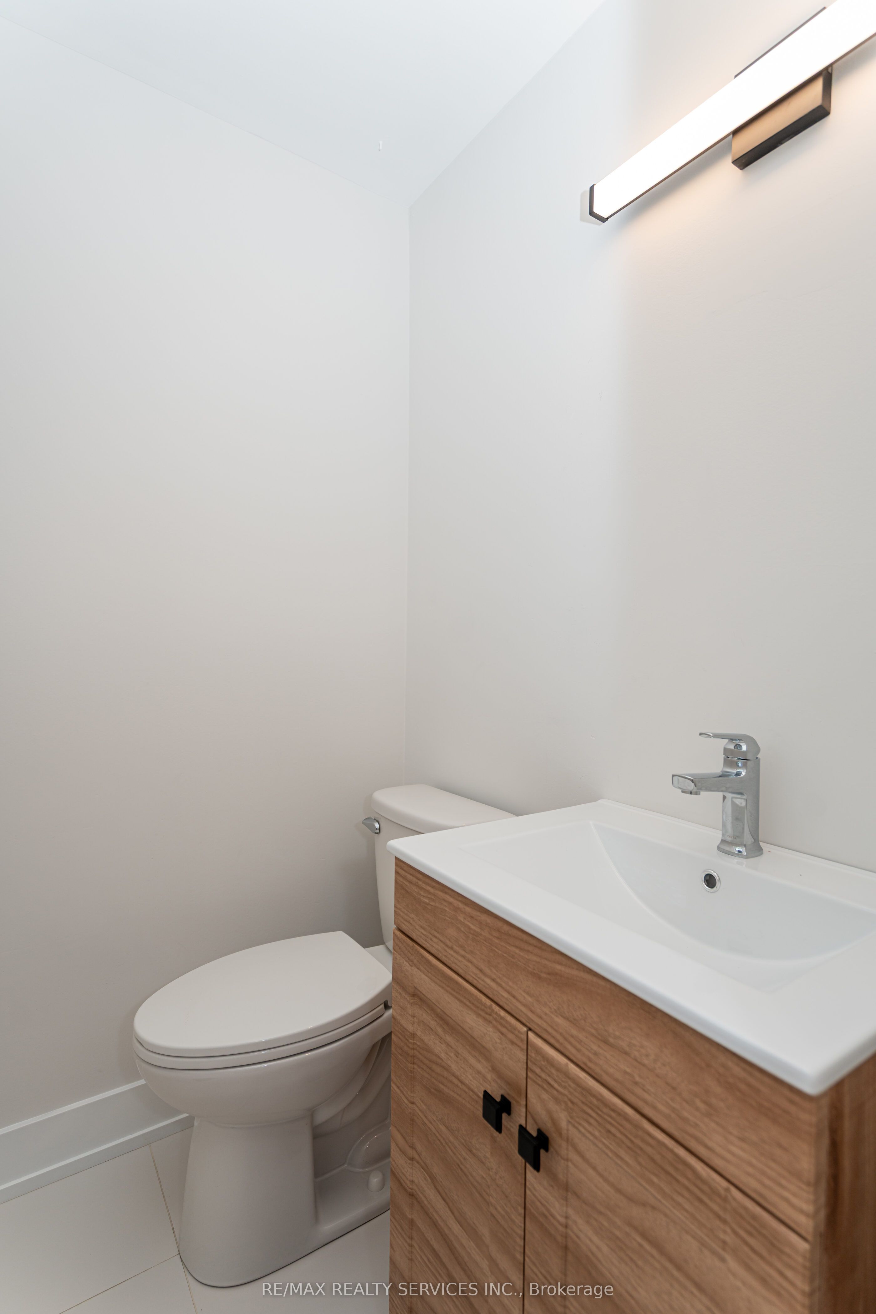 2296 Devon Road Property Photo 25