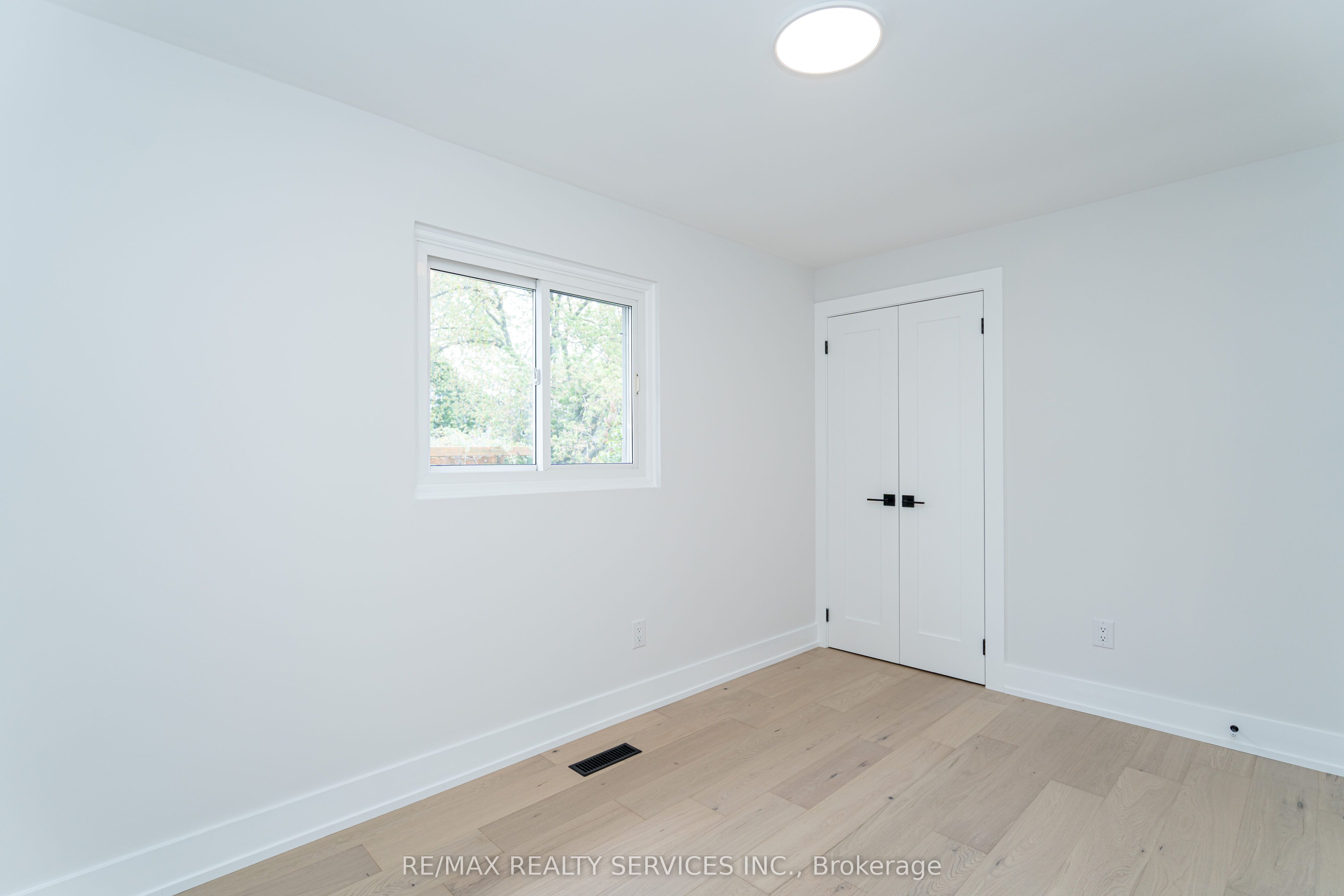 2296 Devon Road Property Photo 31