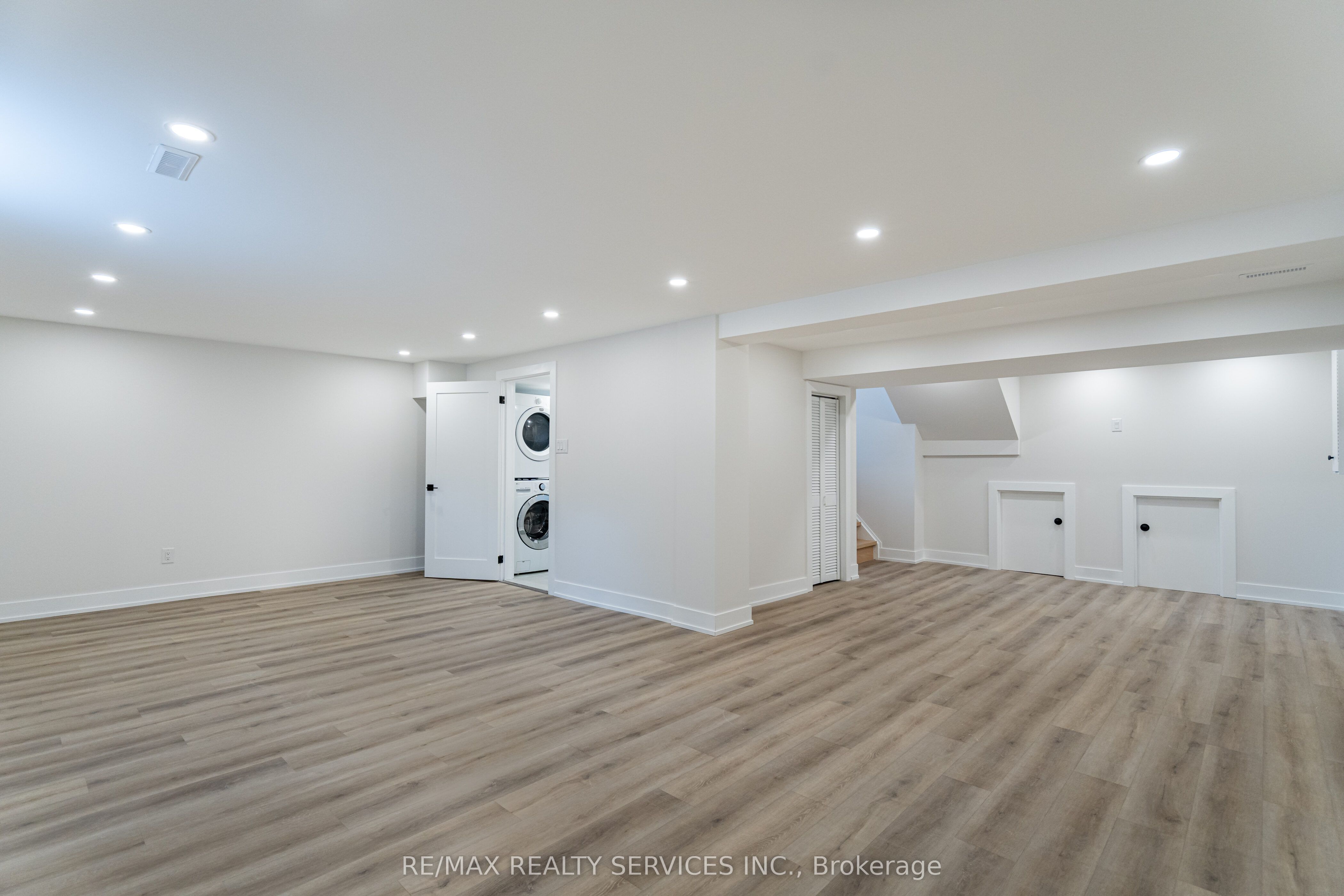 2296 Devon Road Property Photo 33