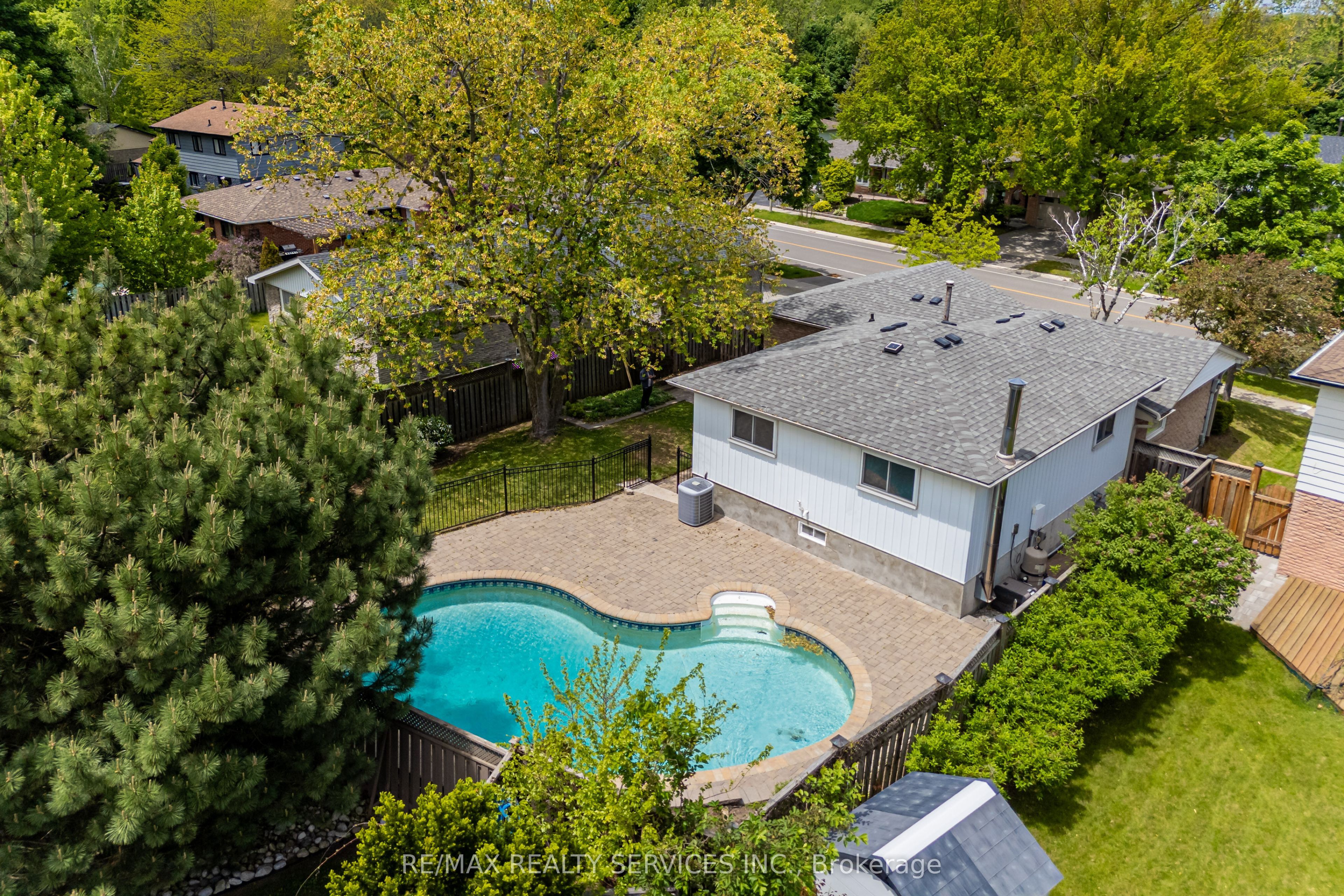 2296 Devon Road Property Photo 40