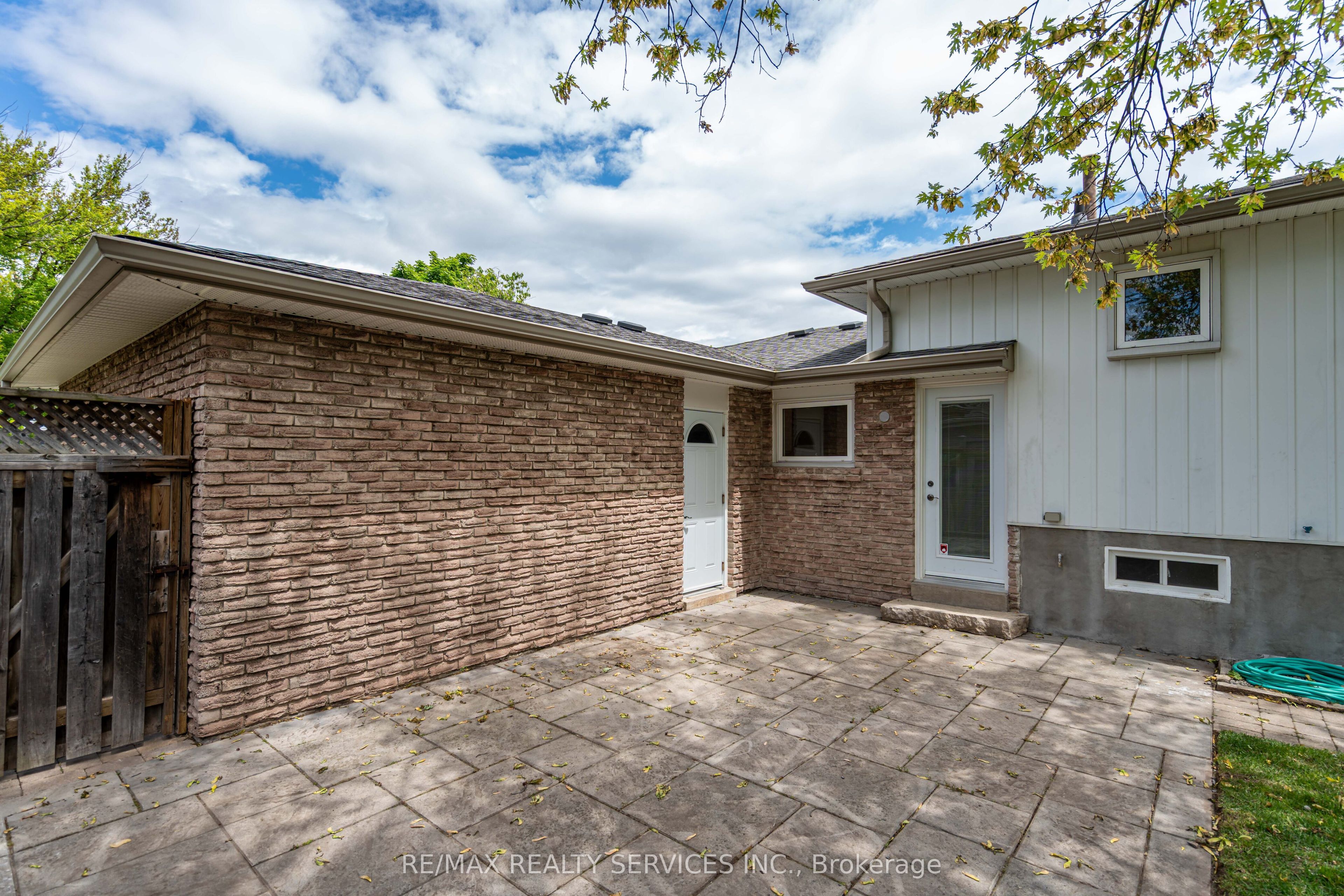 2296 Devon Road Property Photo 42