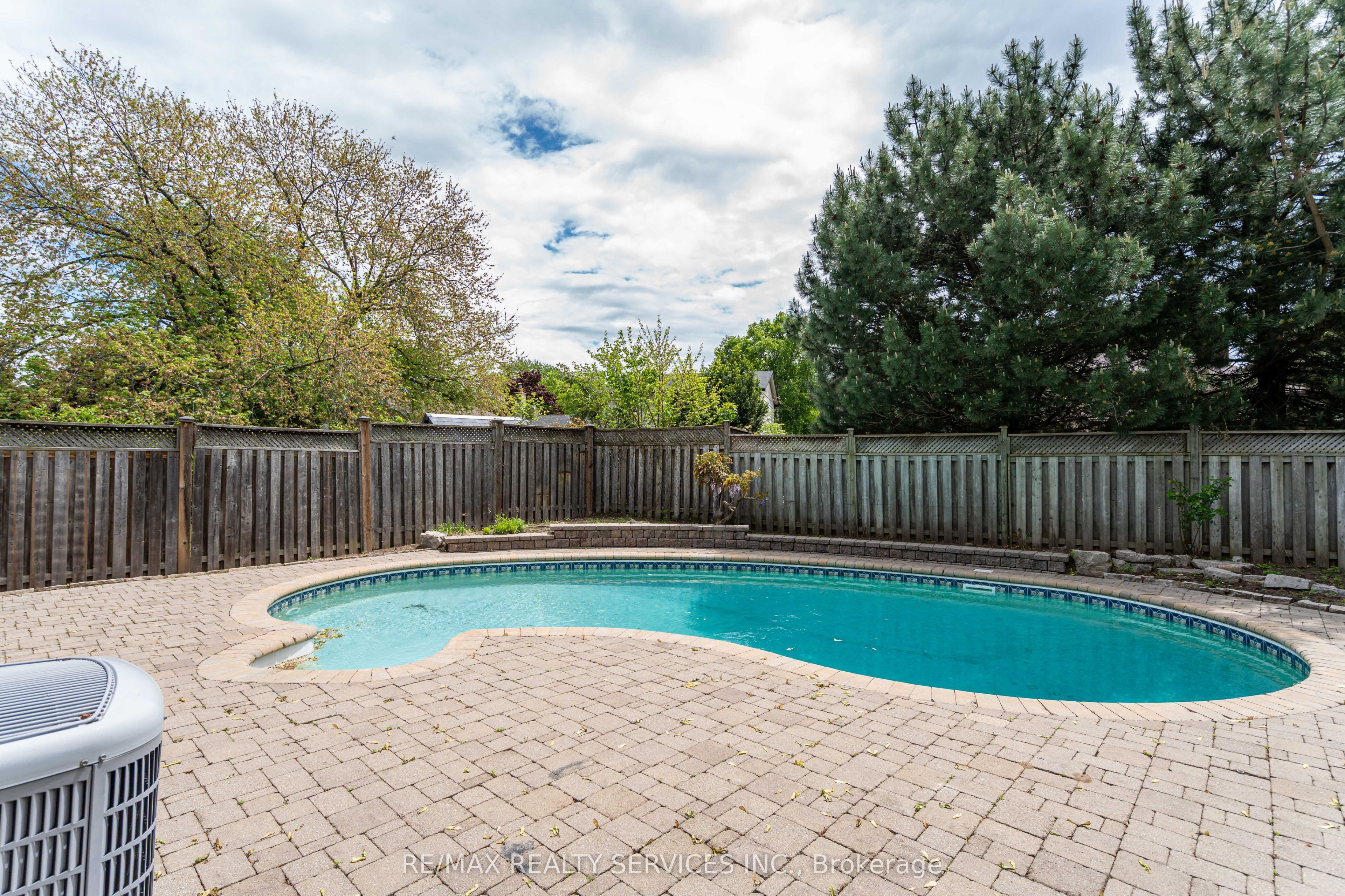 2296 Devon Road Property Photo 48