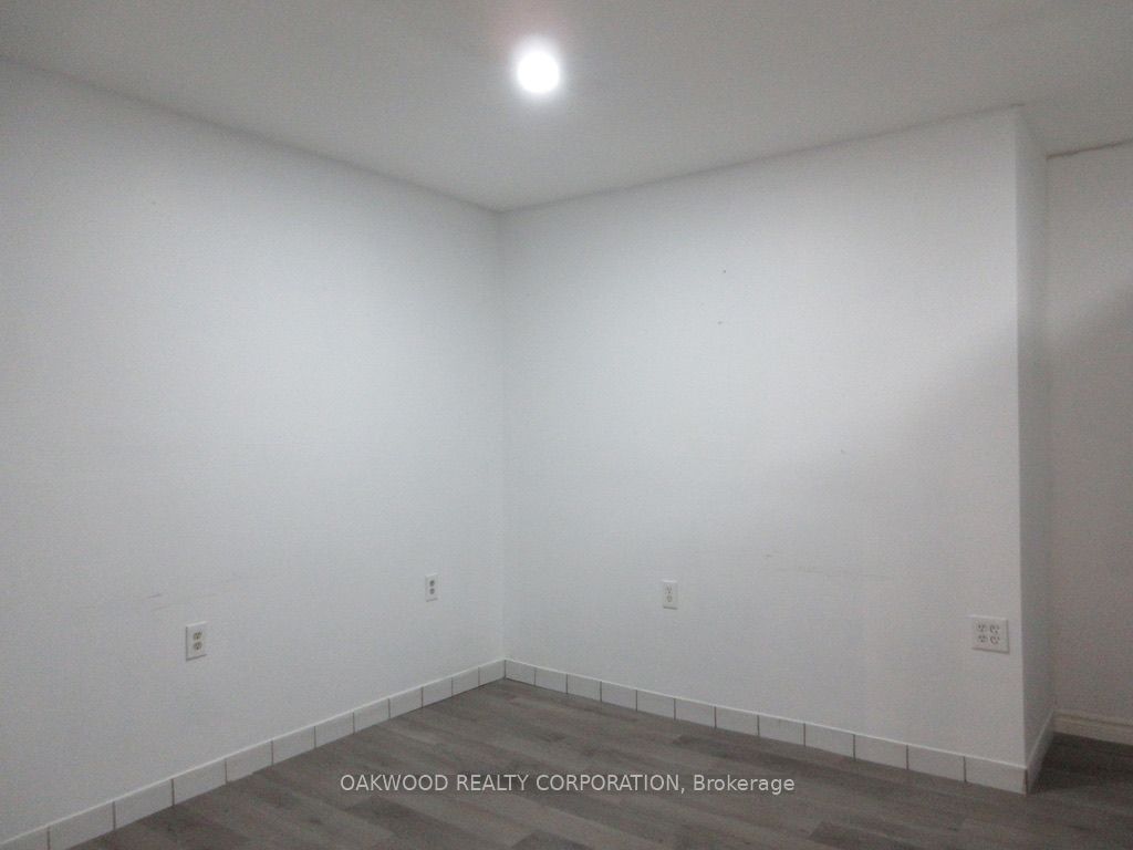 47 E Queen Street A Property Photo 6