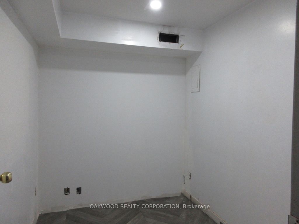 47 E Queen Street A Property Photo 13
