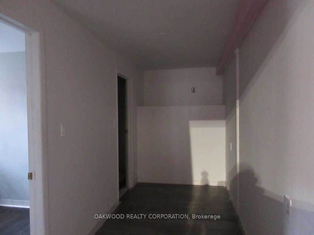 47 E Queen Street A Property Photo 15
