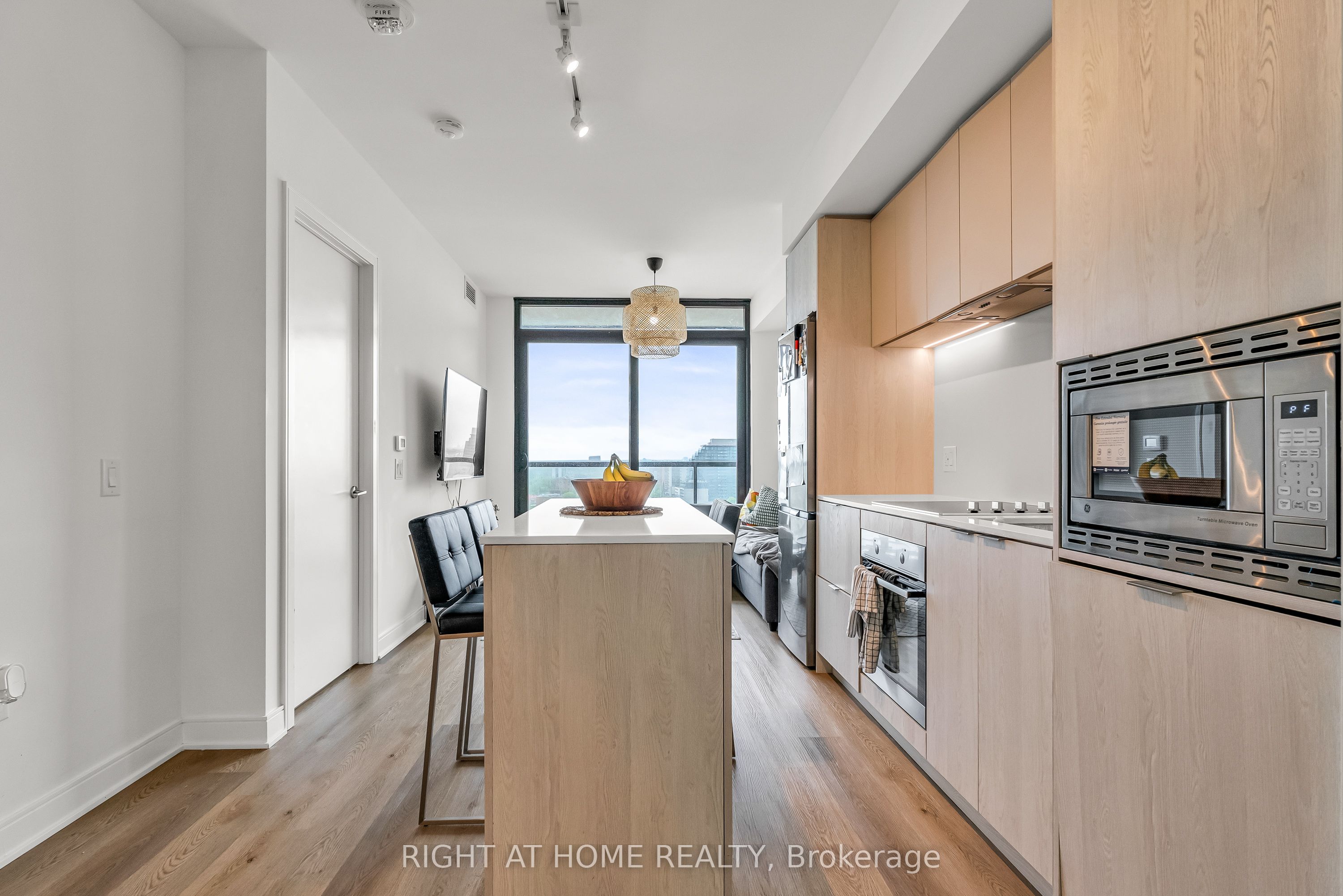 86 Dundas Street E 1520 Property Photo 10