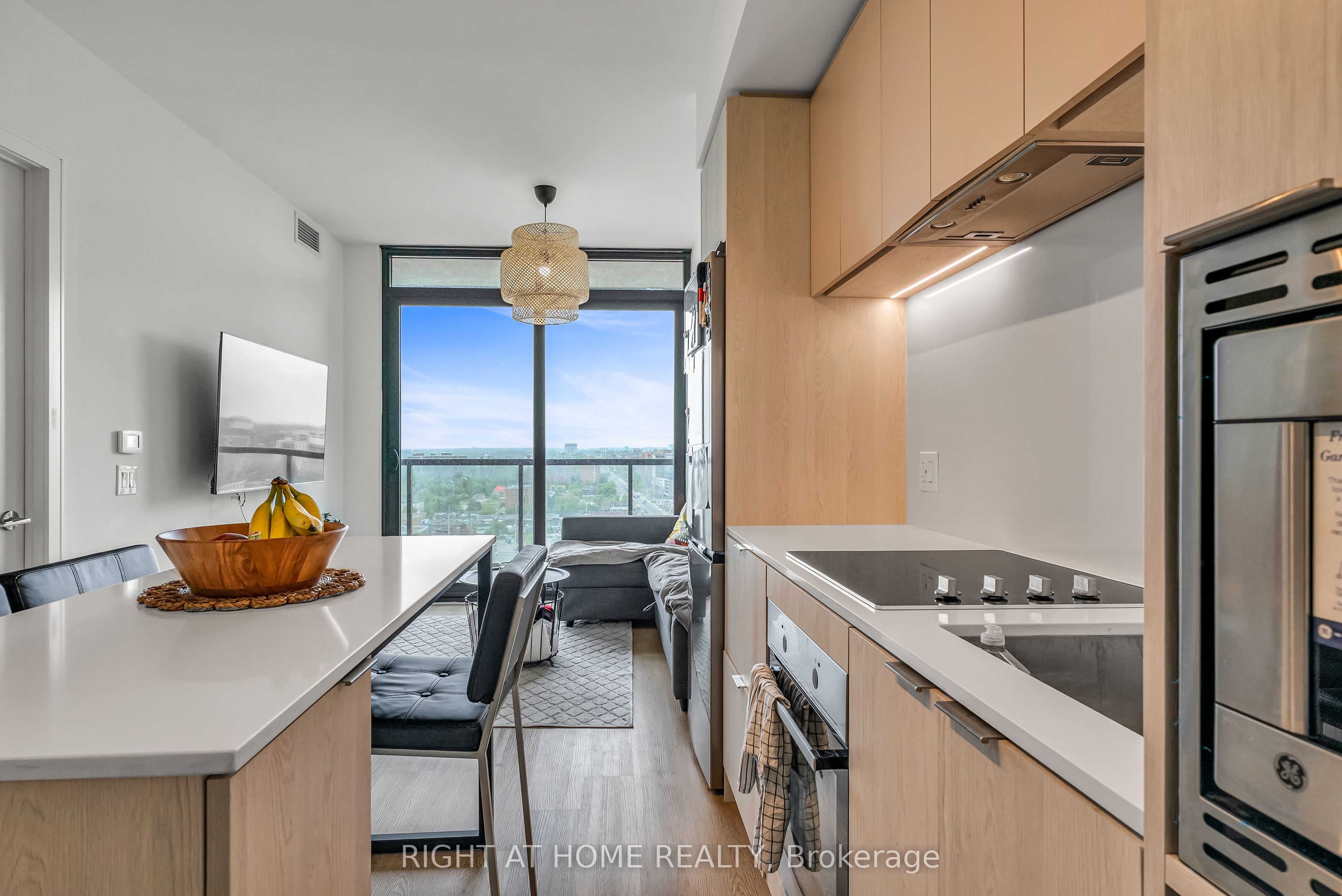 86 Dundas Street E 1520 Property Photo 12