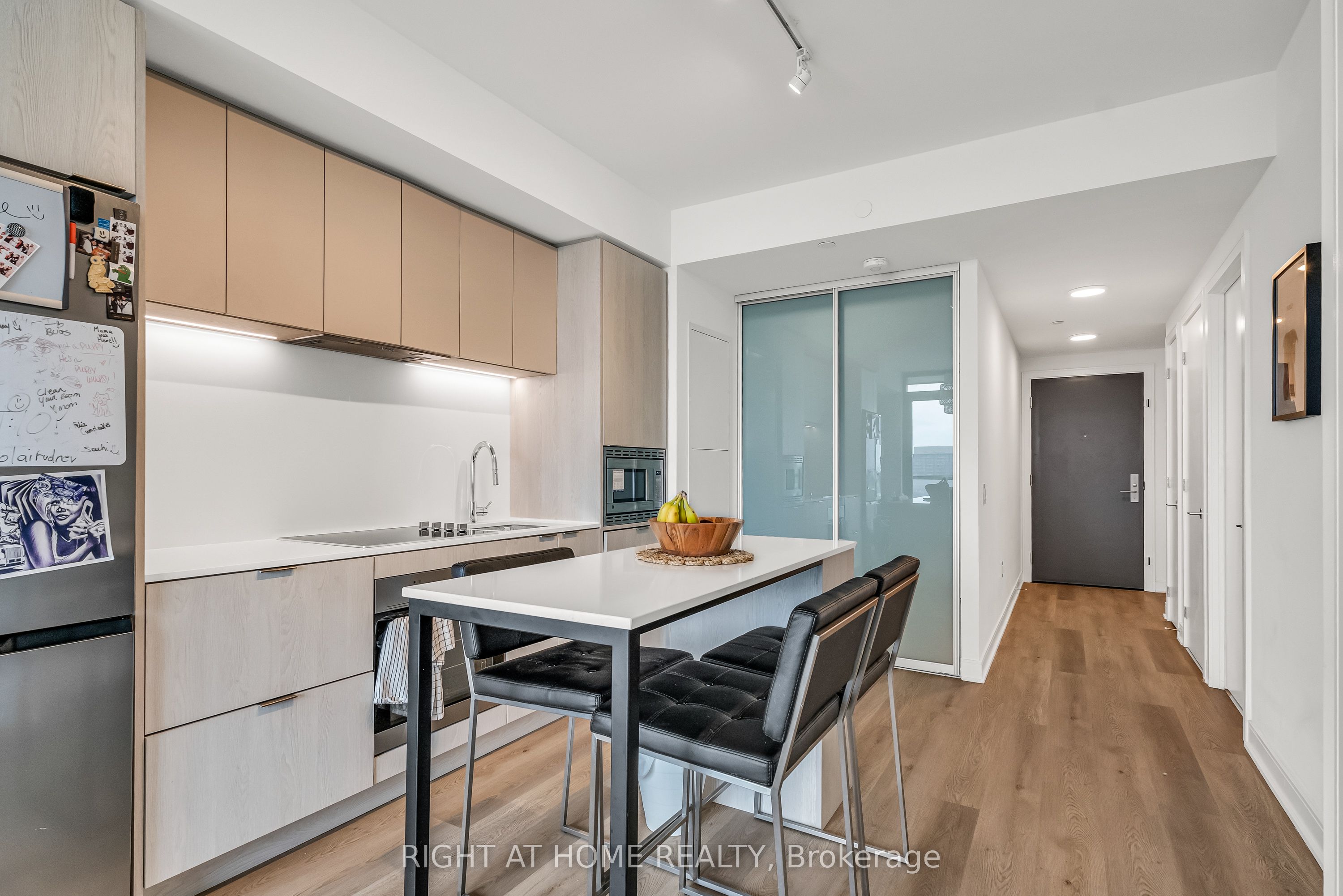 86 Dundas Street E 1520 Property Photo 13