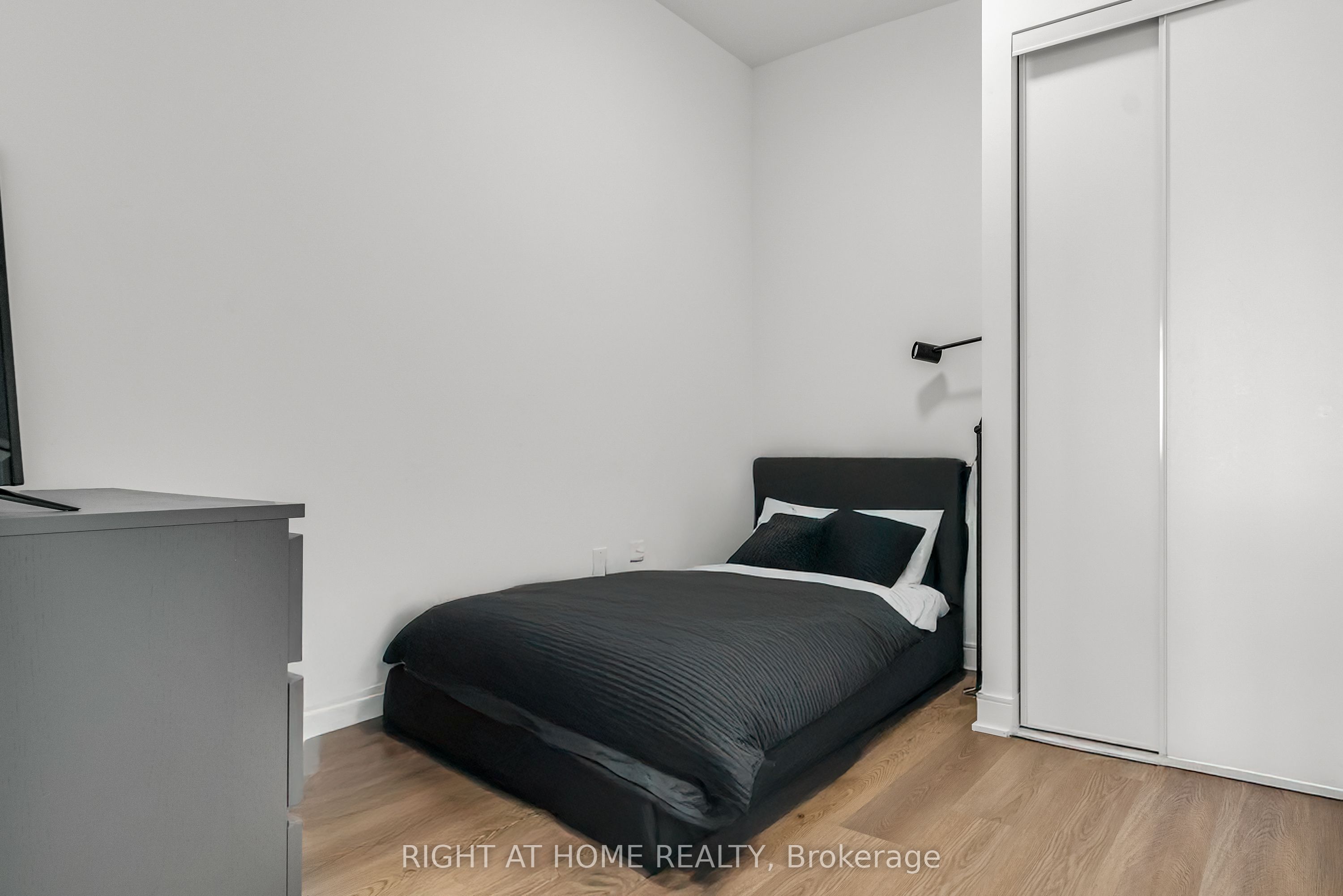 86 Dundas Street E 1520 Property Photo 18