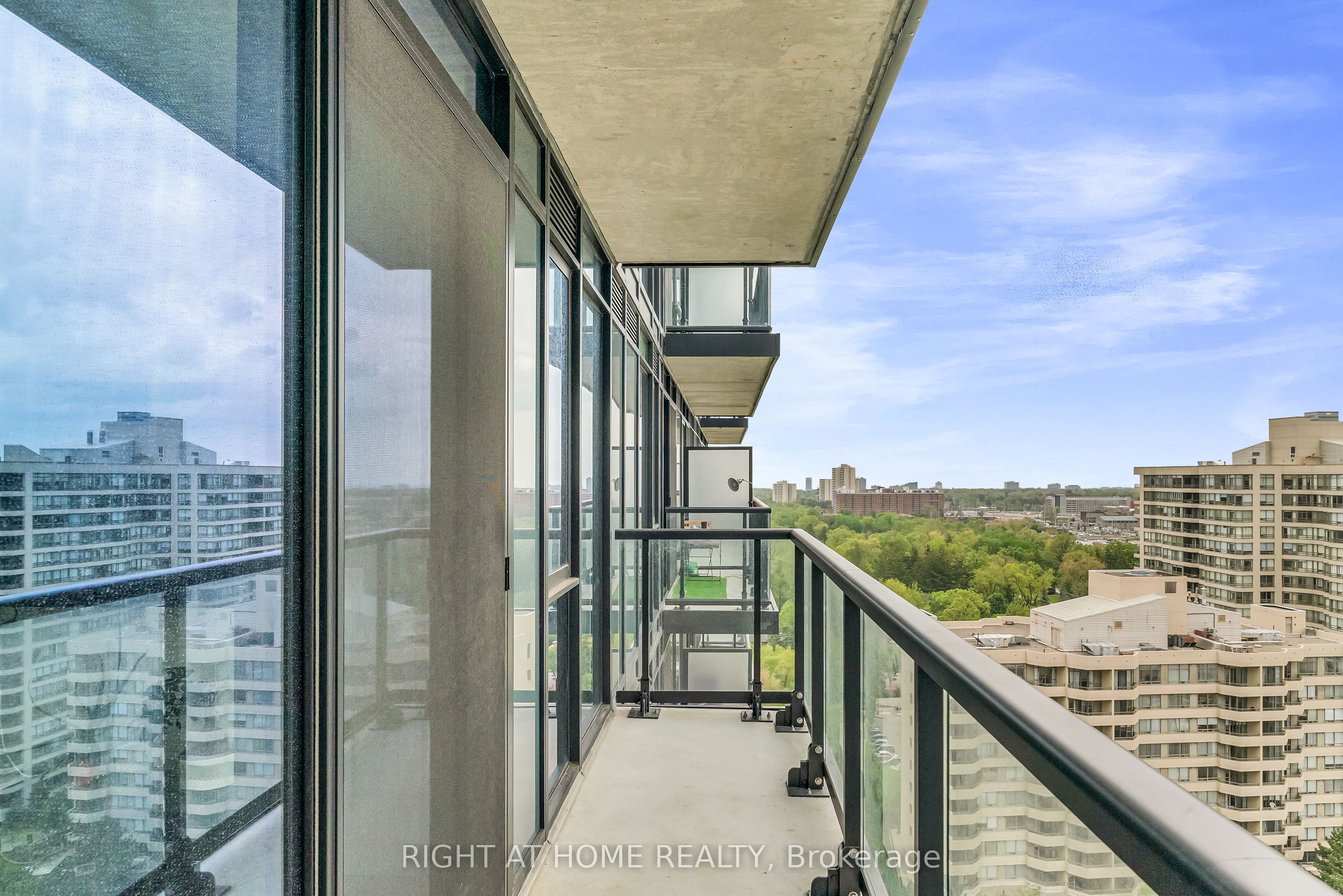 86 Dundas Street E 1520 Property Photo 27