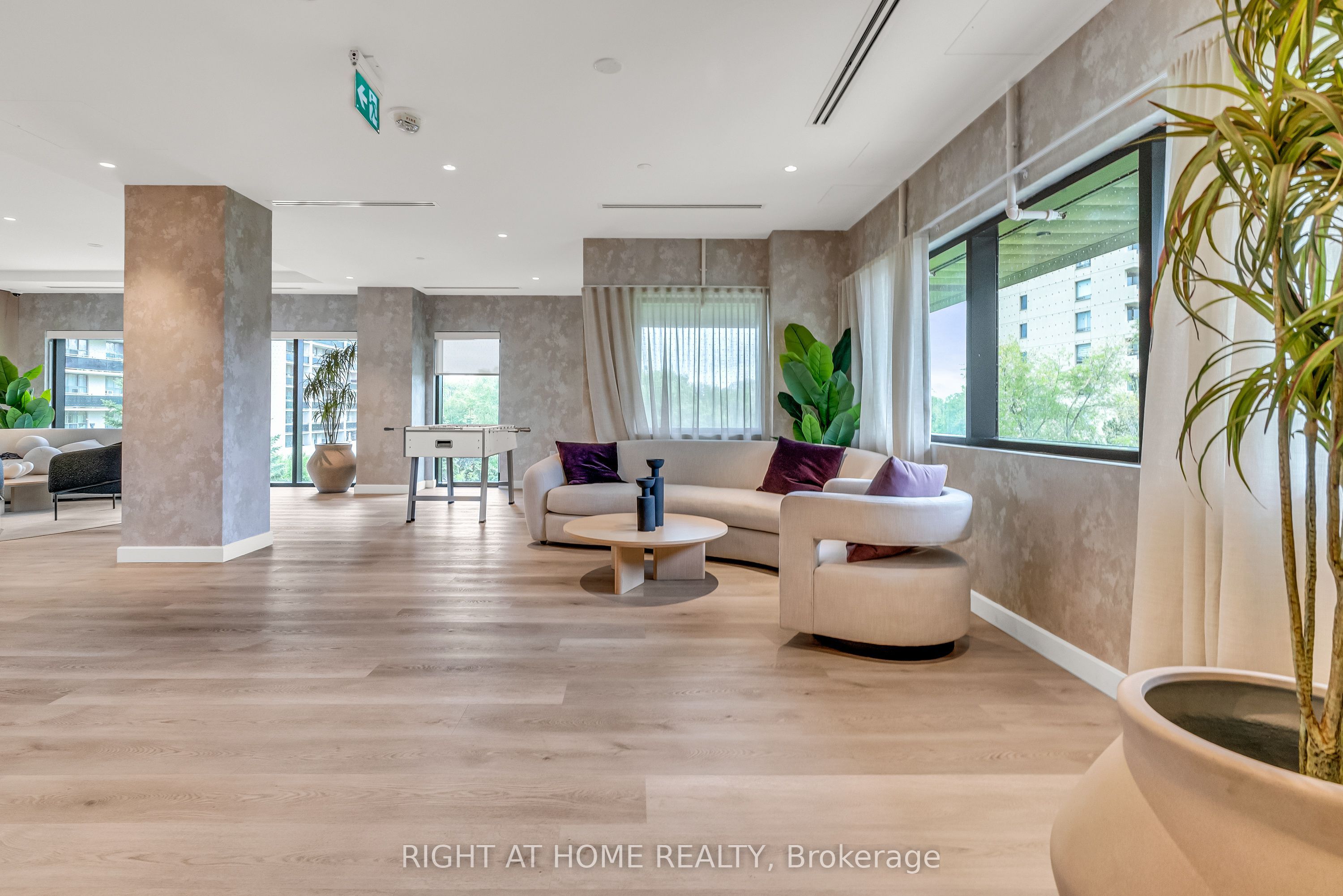 86 Dundas Street E 1520 Property Photo 31