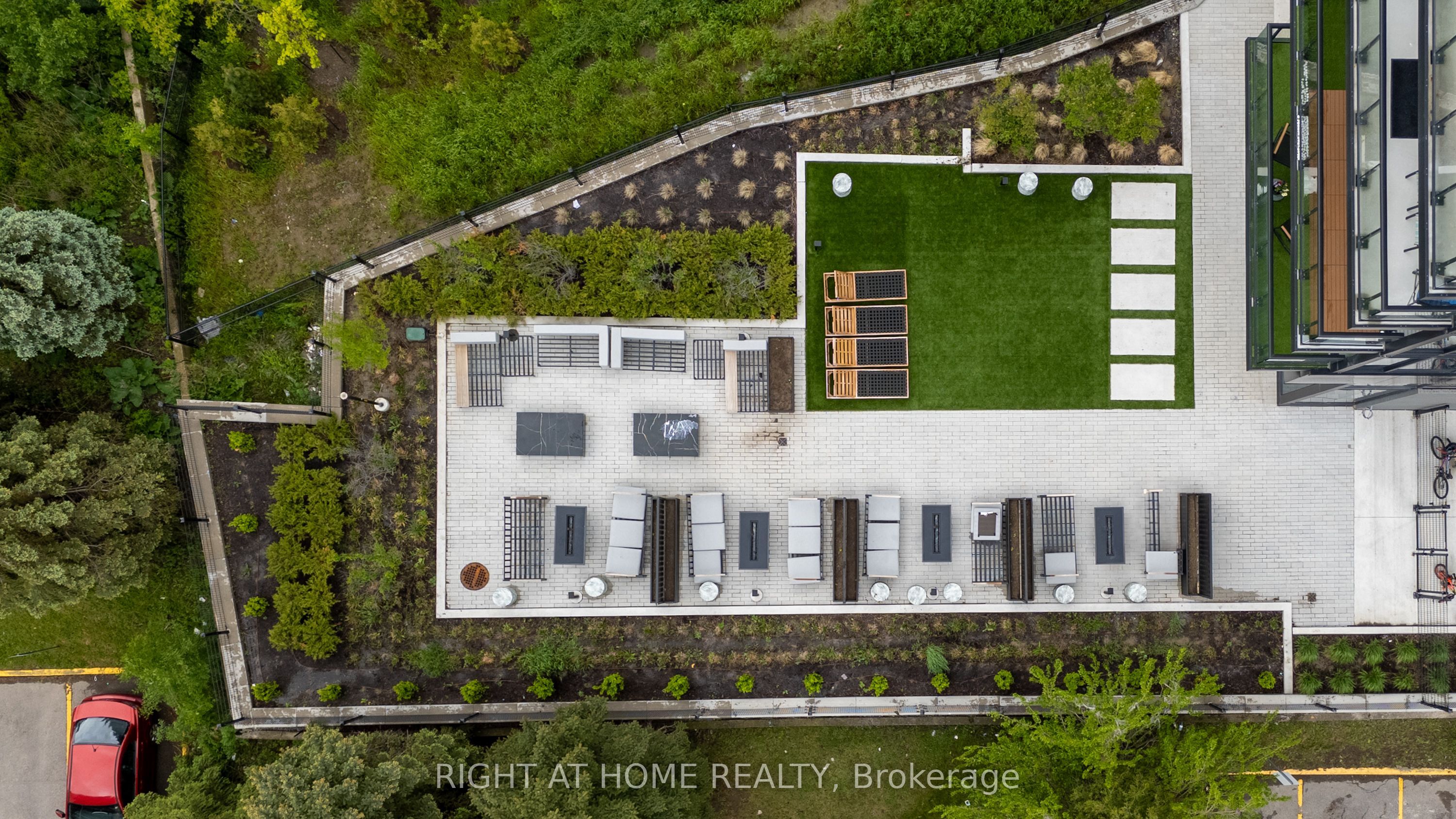 86 Dundas Street E 1520 Property Photo 40