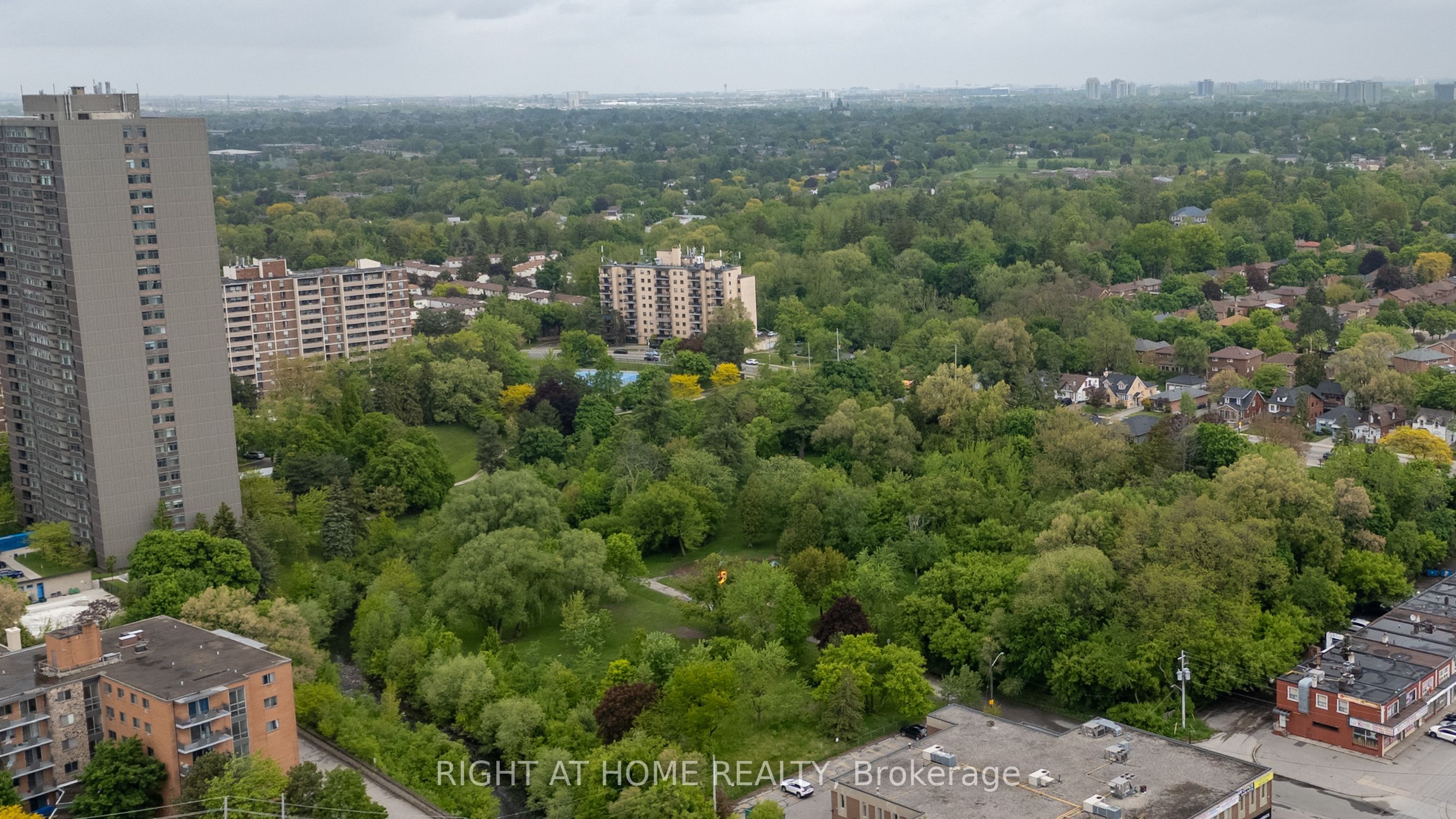 86 Dundas Street E 1520 Property Photo 44